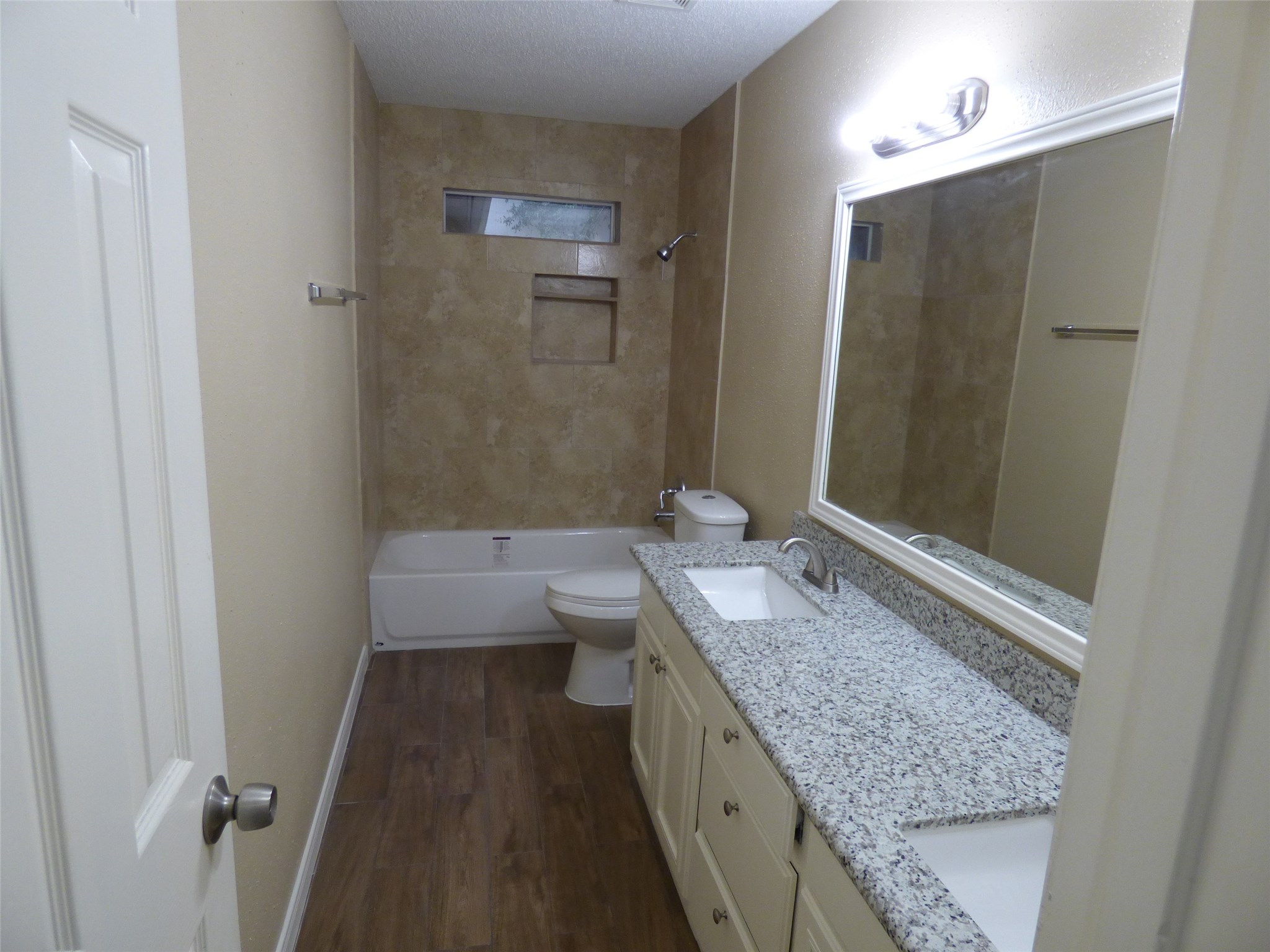 1242 Park Lane Property Photo 8