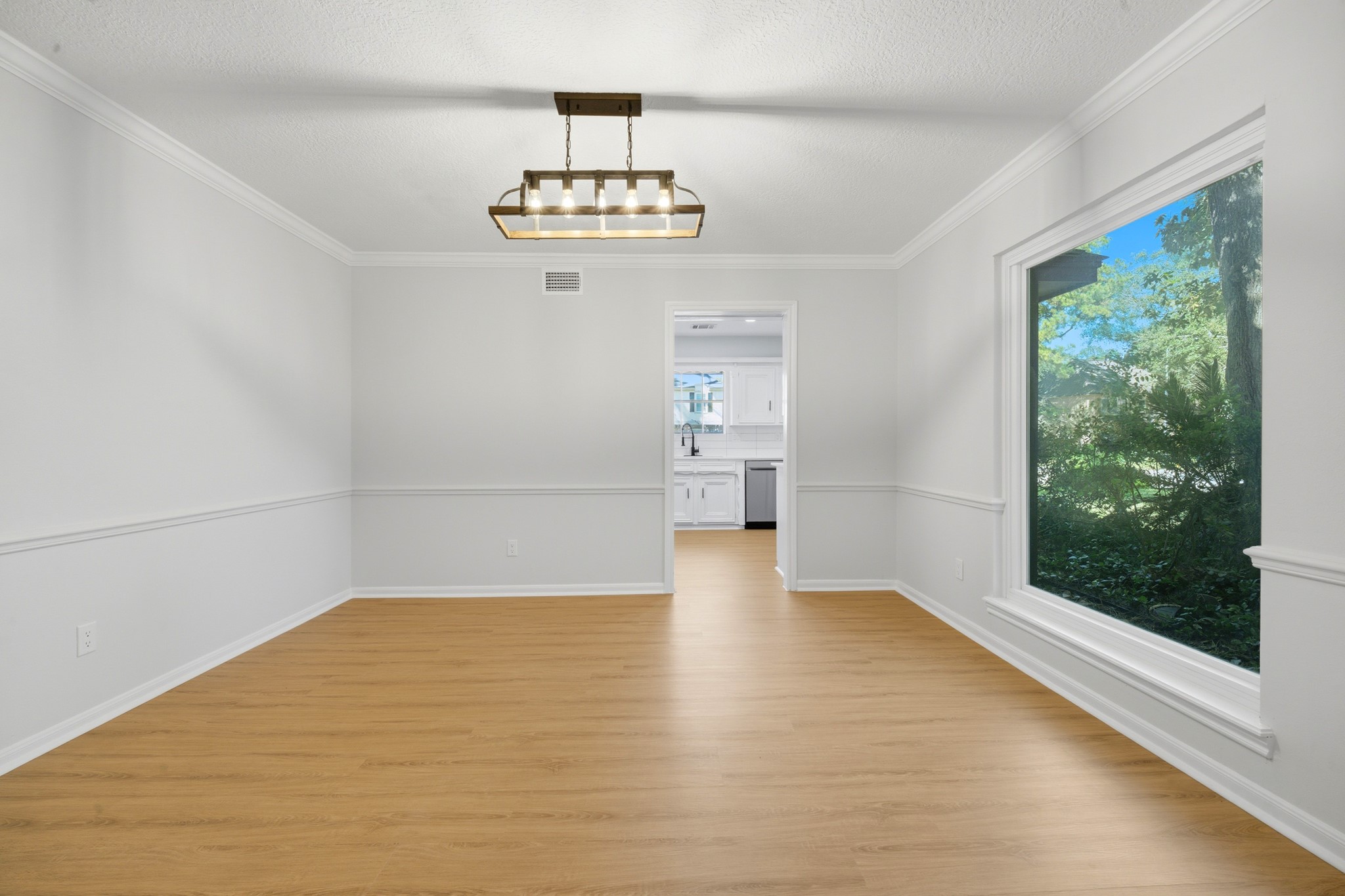 16155 Hexham Drive Property Photo 3