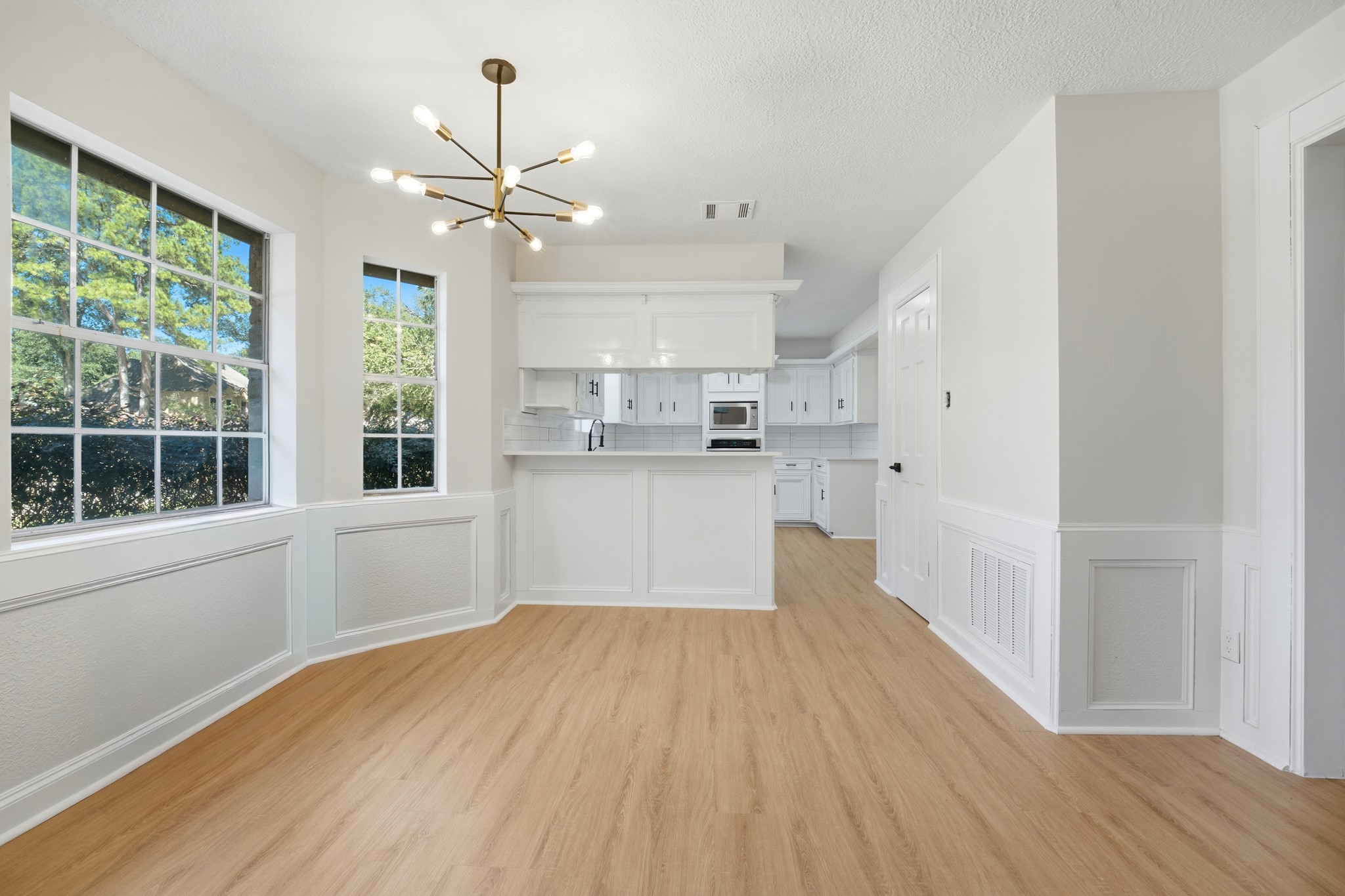 16155 Hexham Drive Property Photo 8