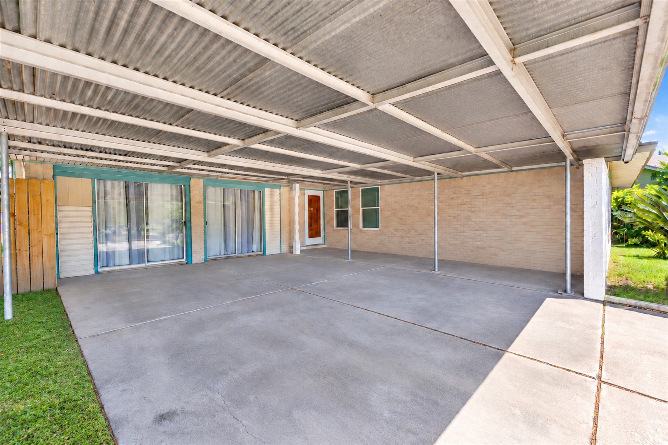 4919 Connorvale Road Property Photo 6