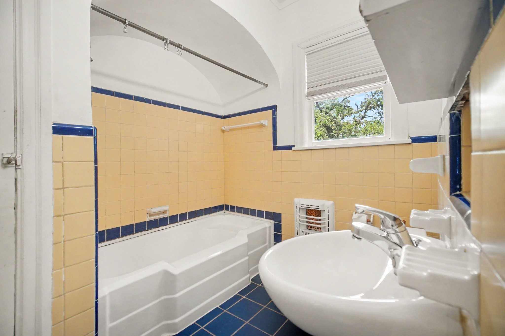 4408 Yoakum Boulevard 1 Property Photo 4