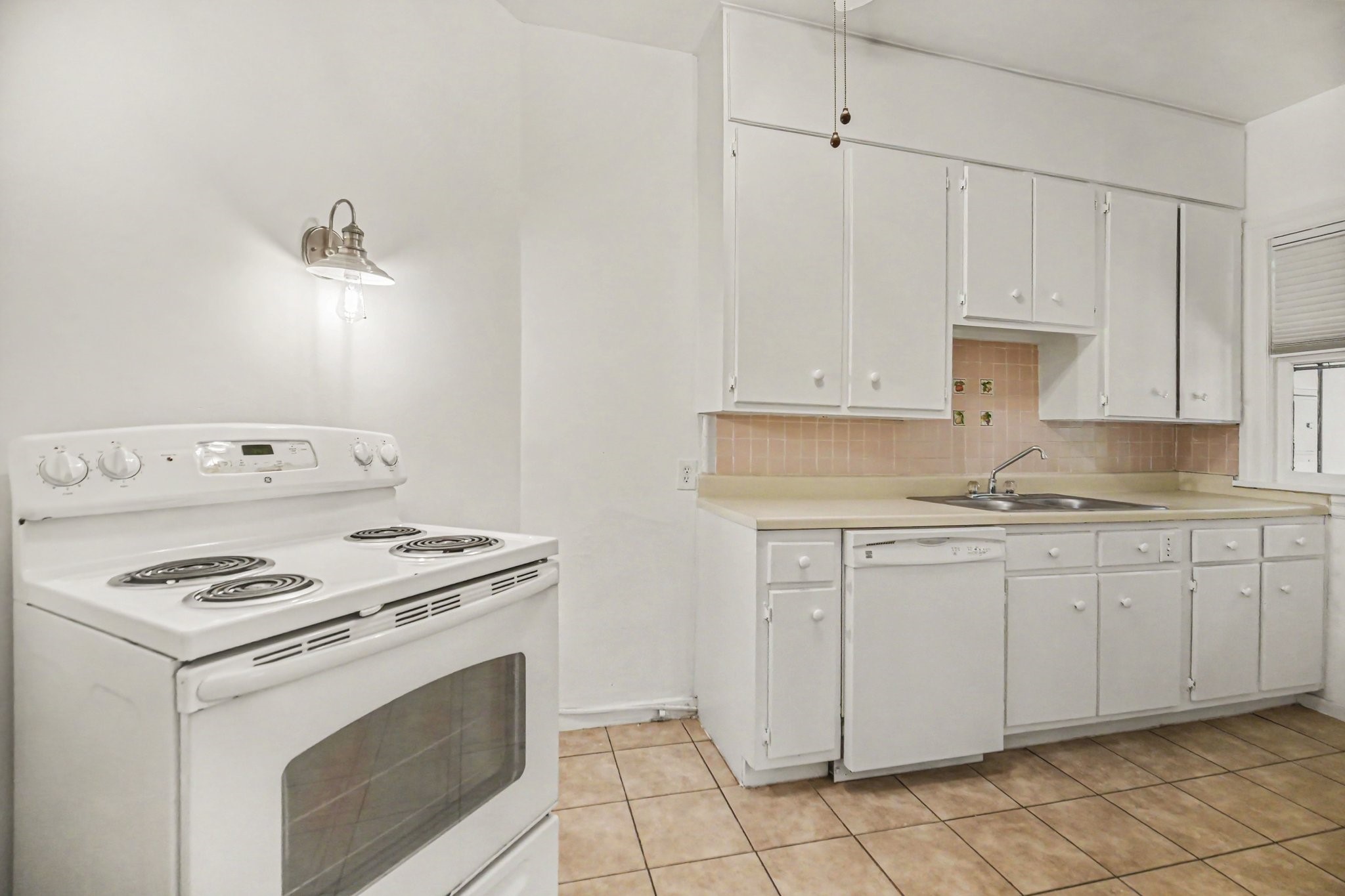 4408 Yoakum Boulevard 1 Property Photo 6