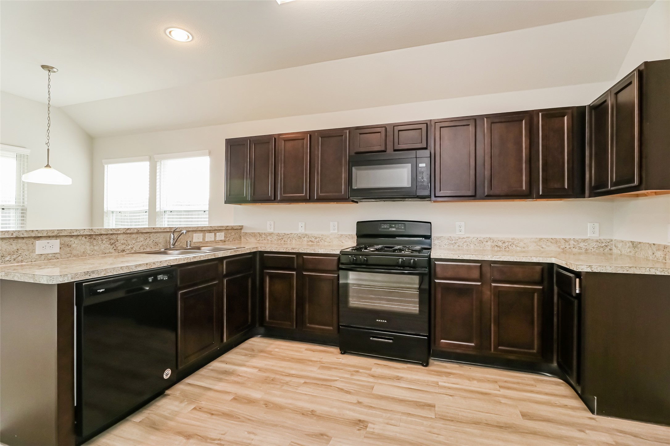 22274 Porter Mountain Trail Property Photo 3