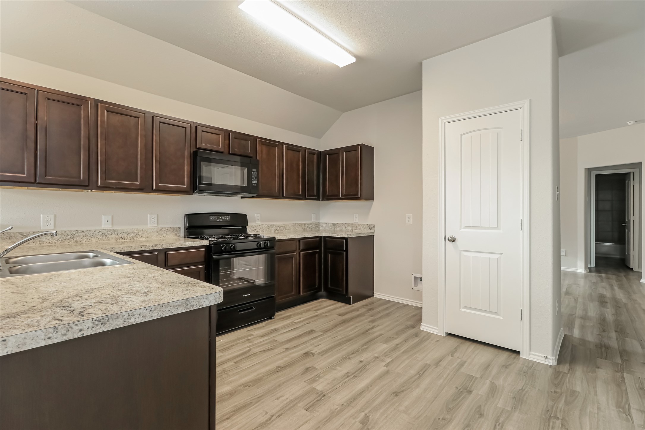 22274 Porter Mountain Trail Property Photo 4