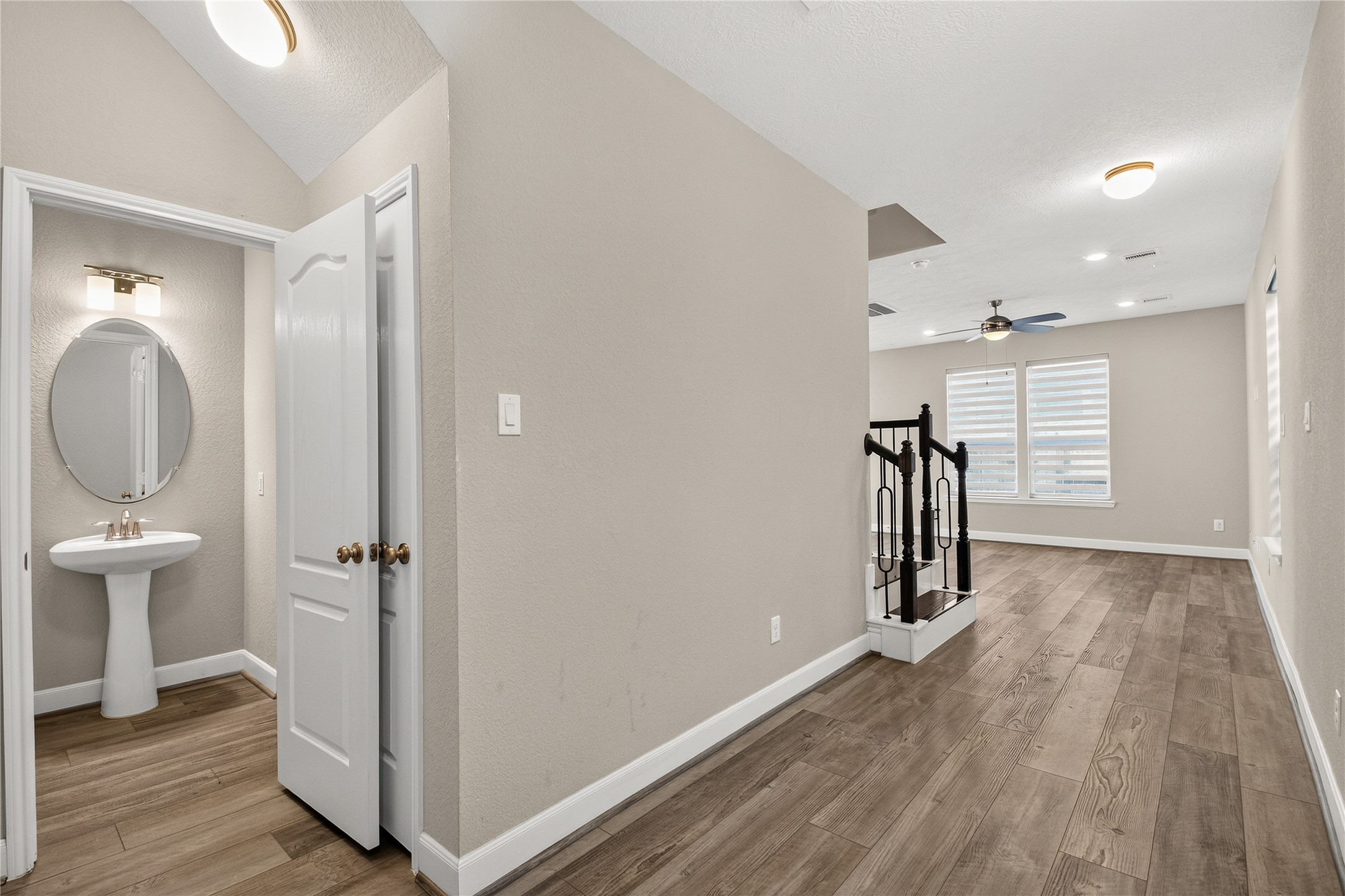 10214 Pinewood Fox Drive Property Photo 8