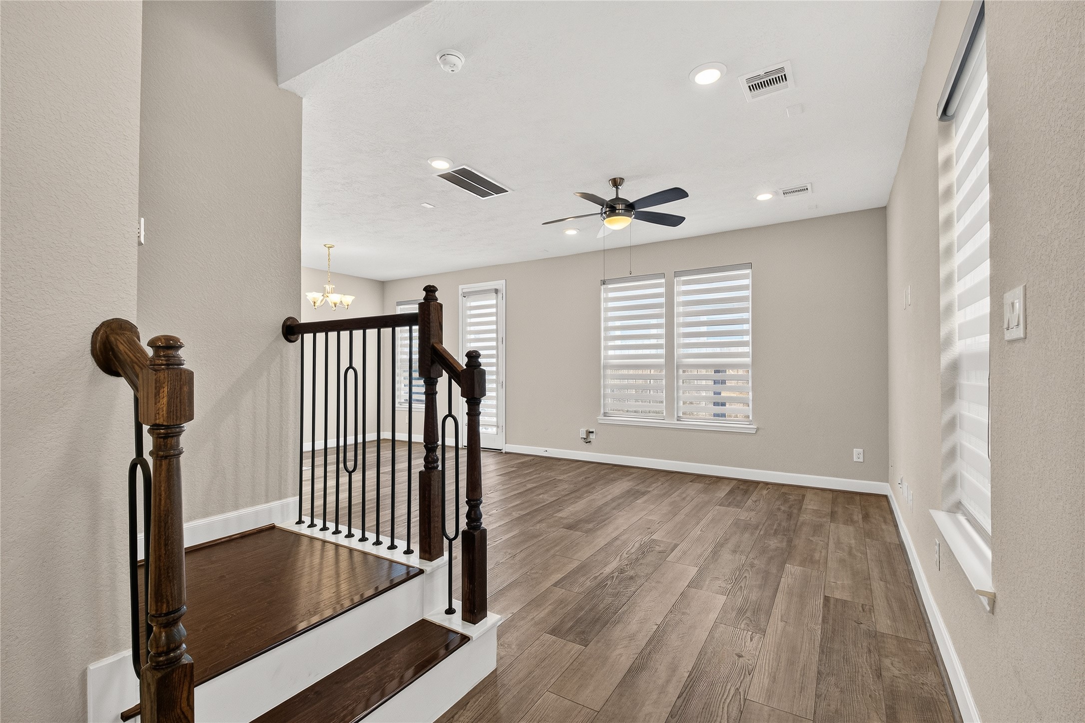 10214 Pinewood Fox Drive Property Photo 9