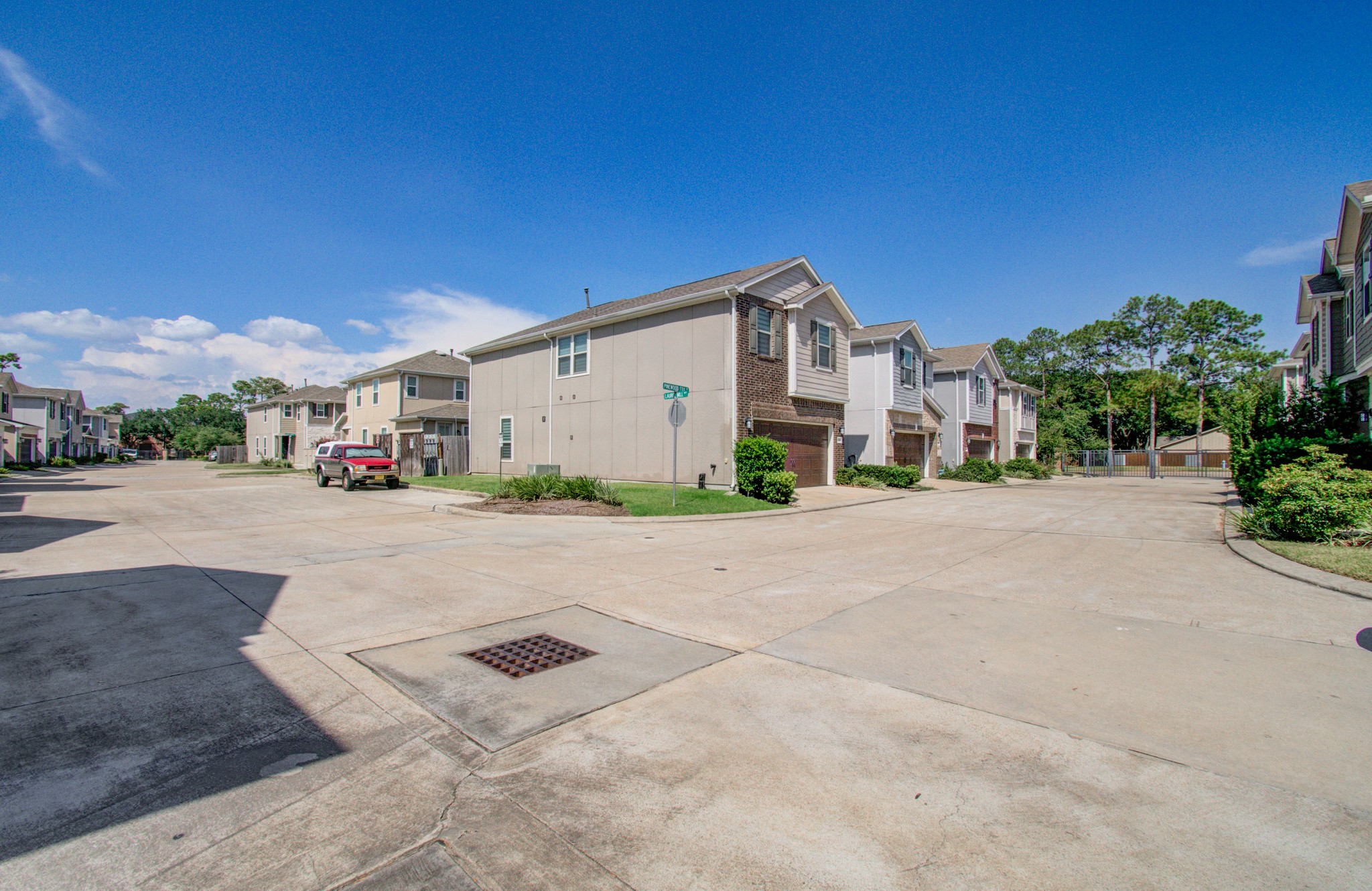 10214 Pinewood Fox Drive Property Photo 45