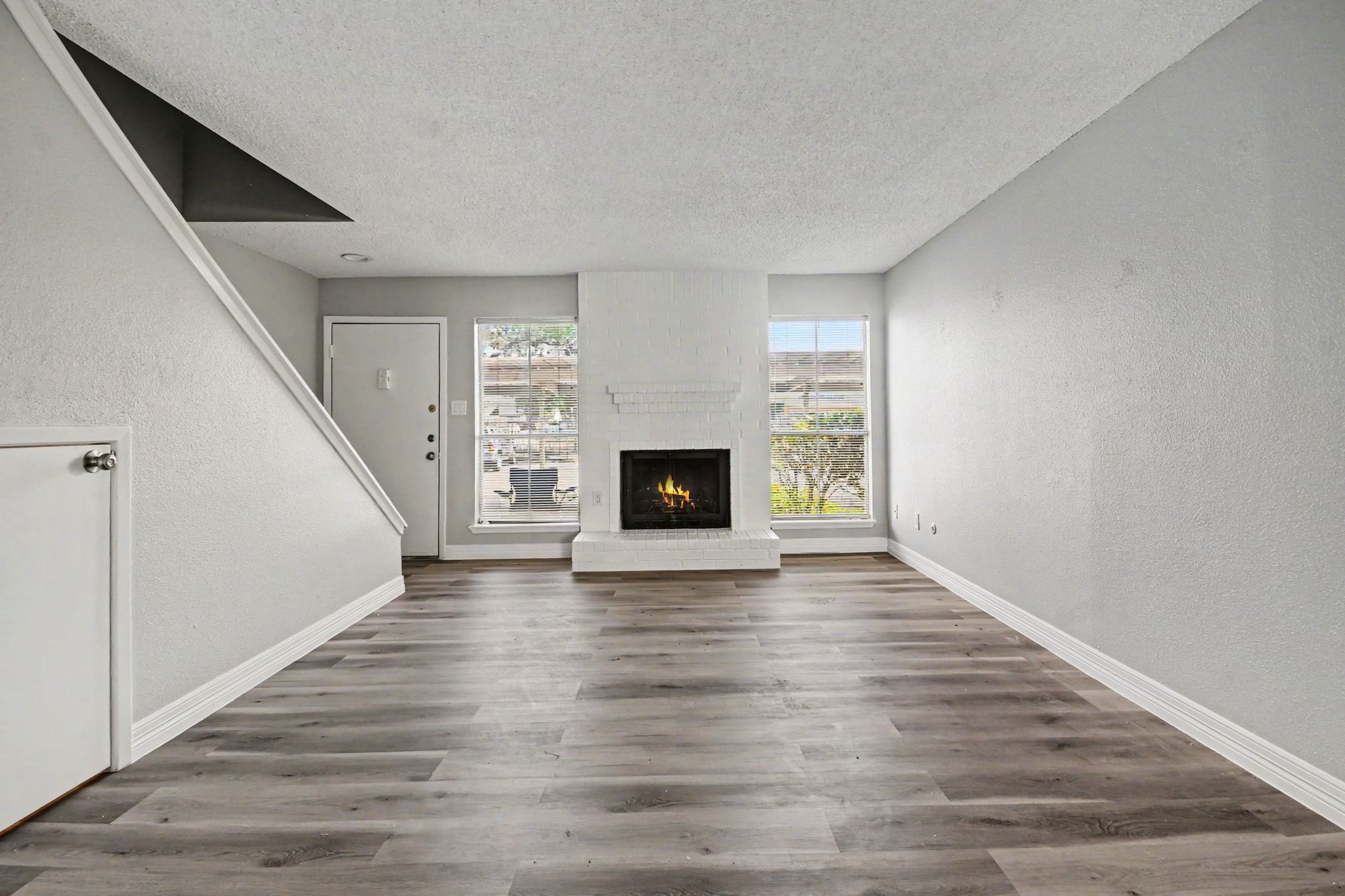 3919 Fairmont Parkway 113 Property Photo 4