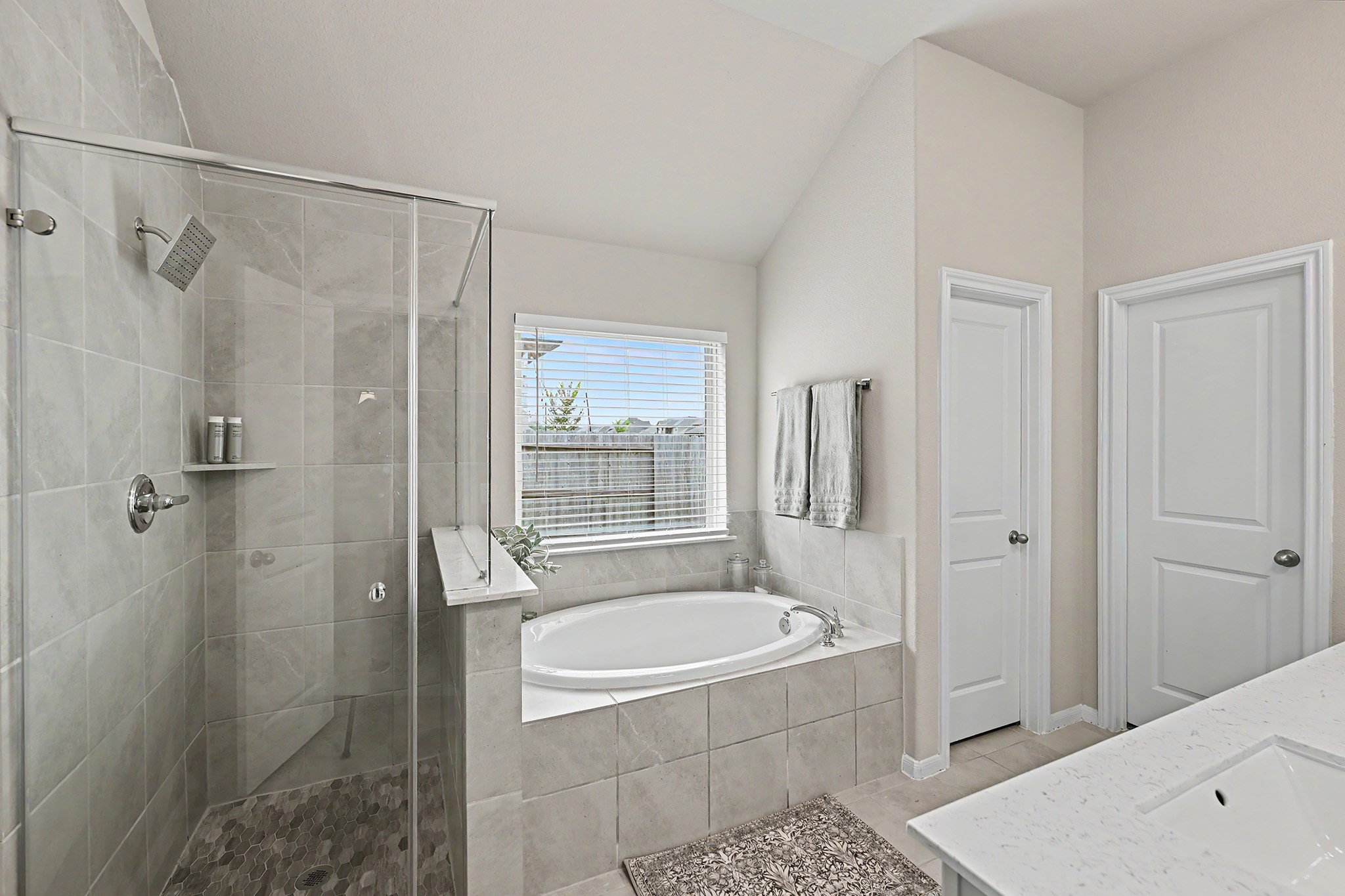 2735 Broad Reach Road Property Photo 16