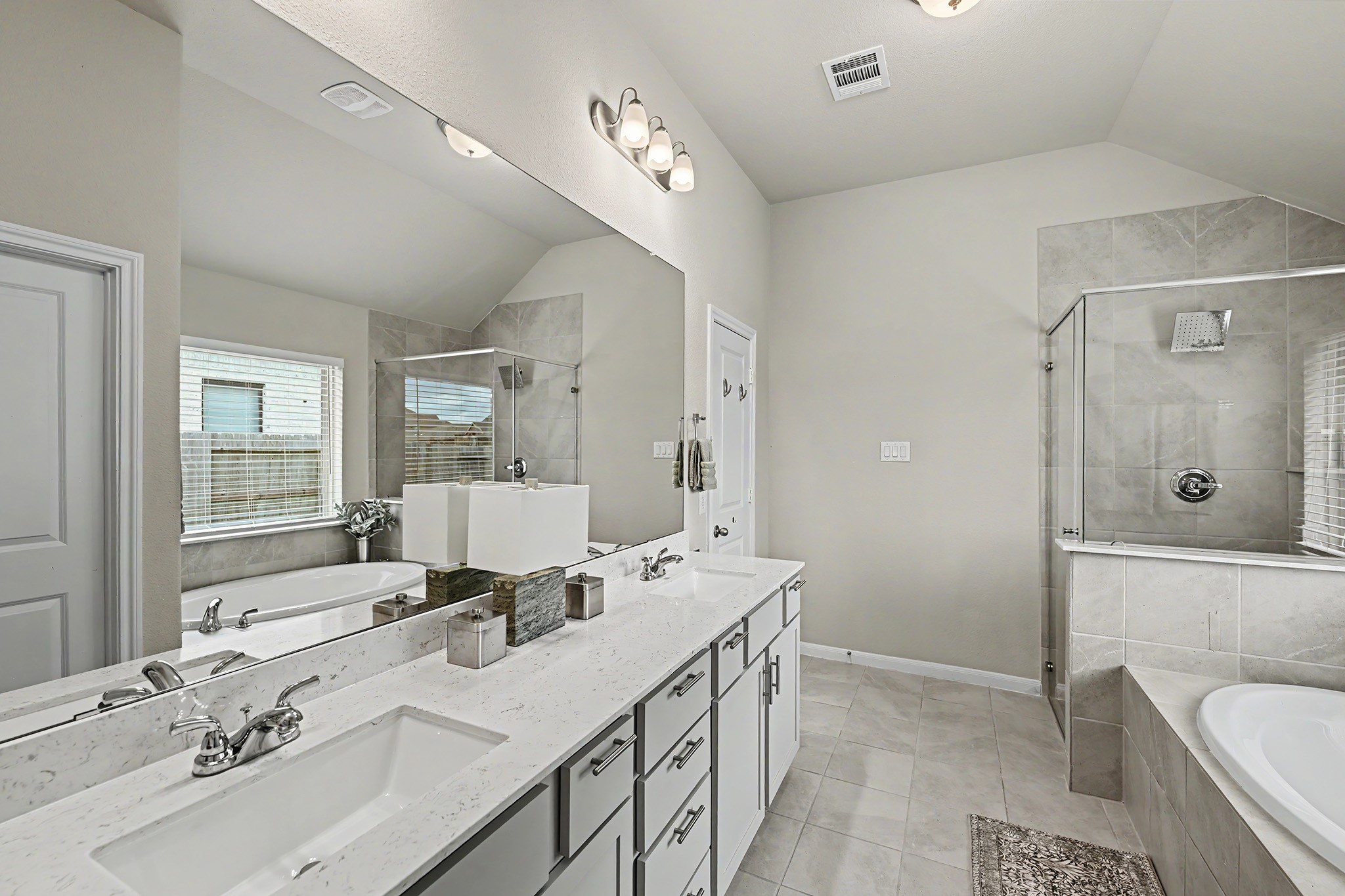 2735 Broad Reach Road Property Photo 17