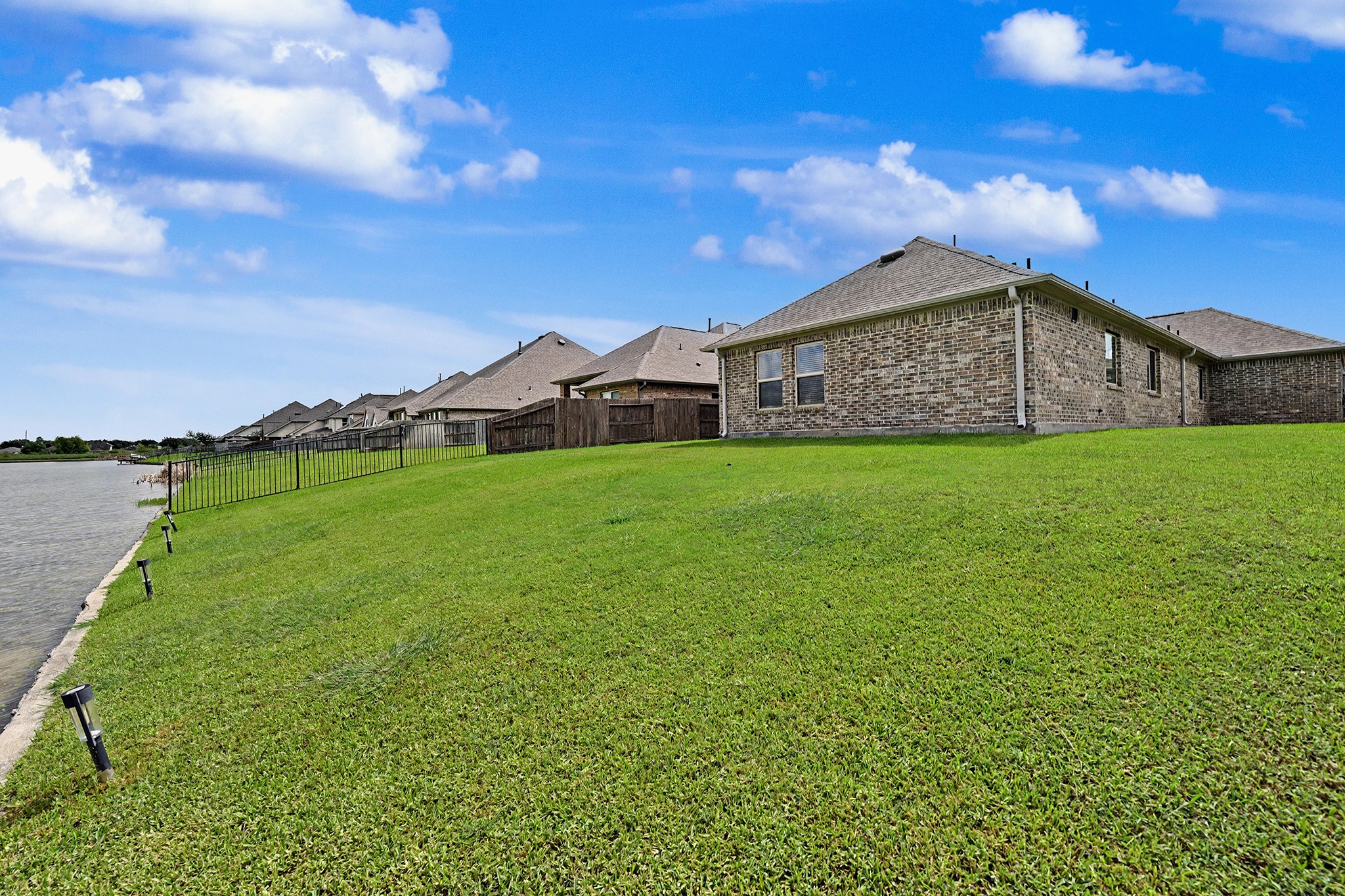 2735 Broad Reach Road Property Photo 27