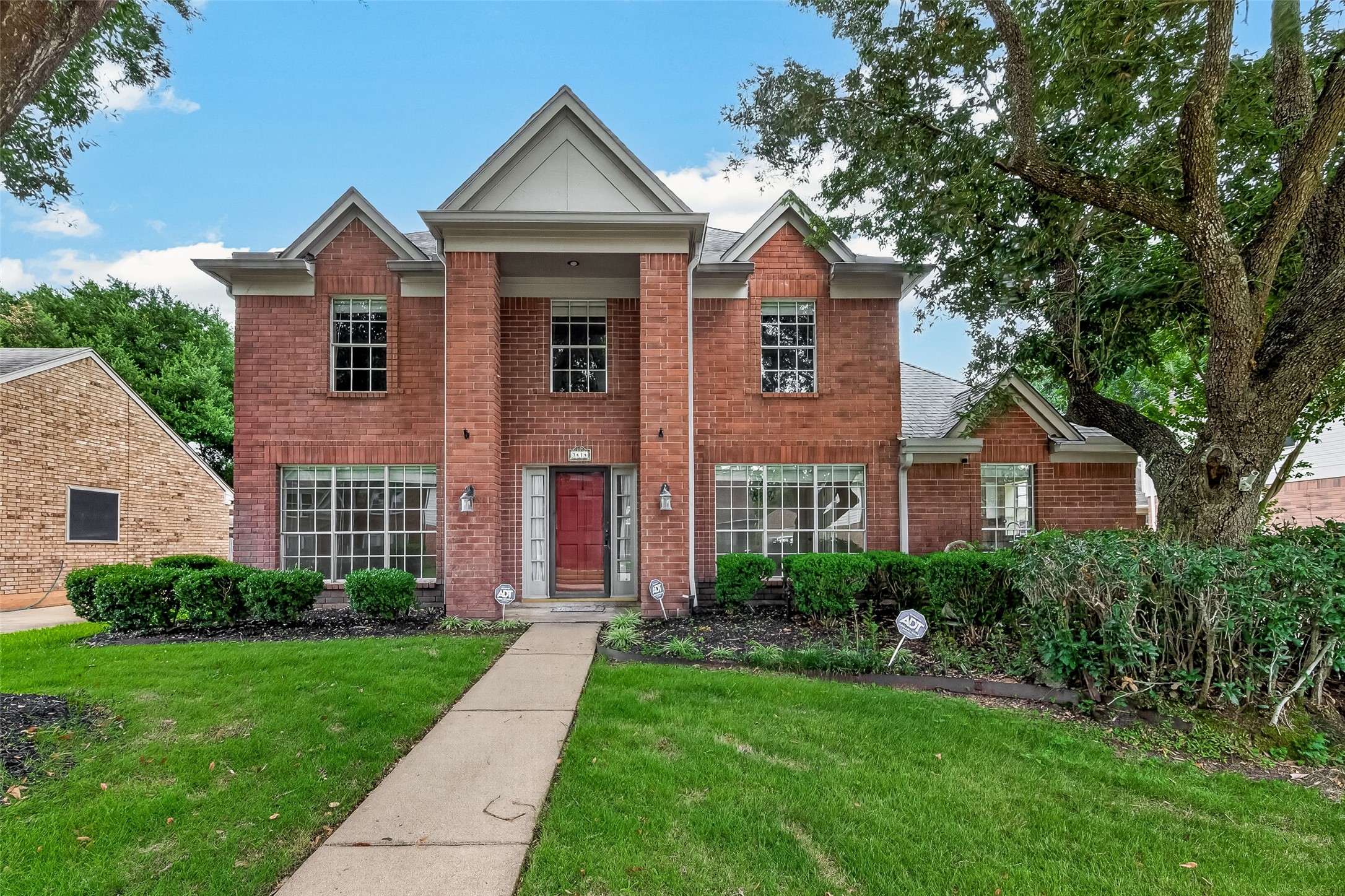 3414 Cobblestone Creek Way Property Photo 2