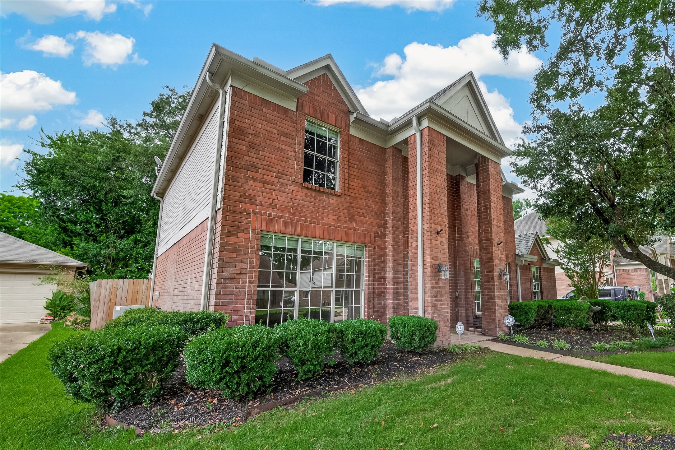 3414 Cobblestone Creek Way Property Photo 3