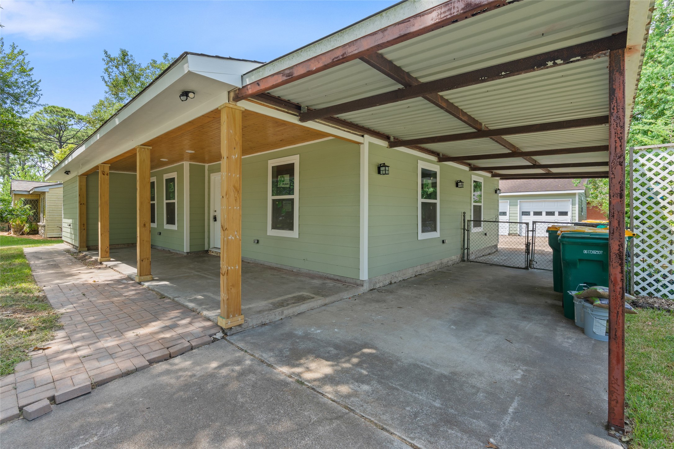 3004 Melody Drive Property Photo 15