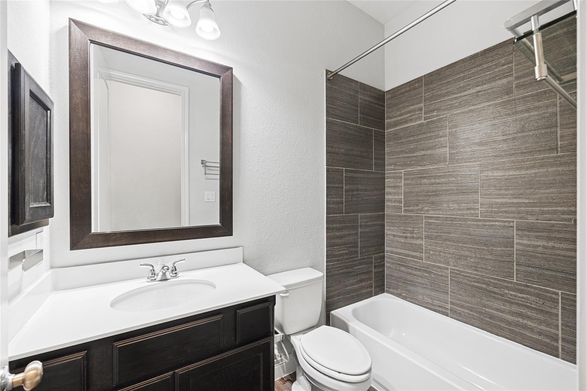 3920 Pinecrest Peak Drive, Spring Tx 77386 Property Photo 16