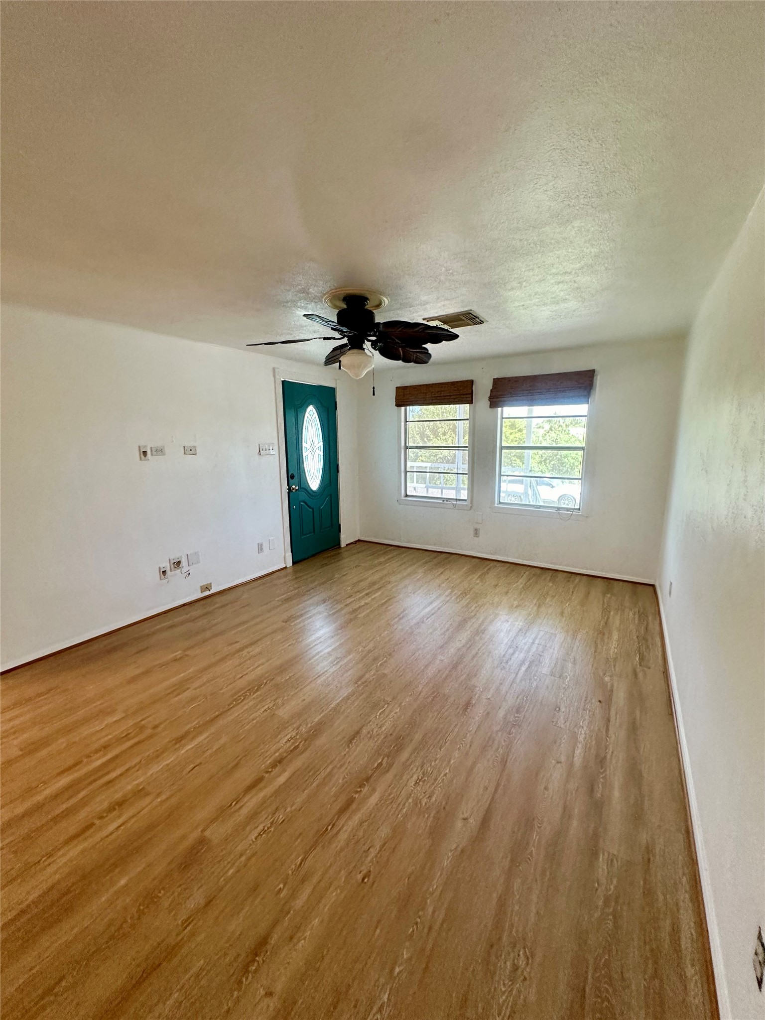 124 7th Street Property Photo 2