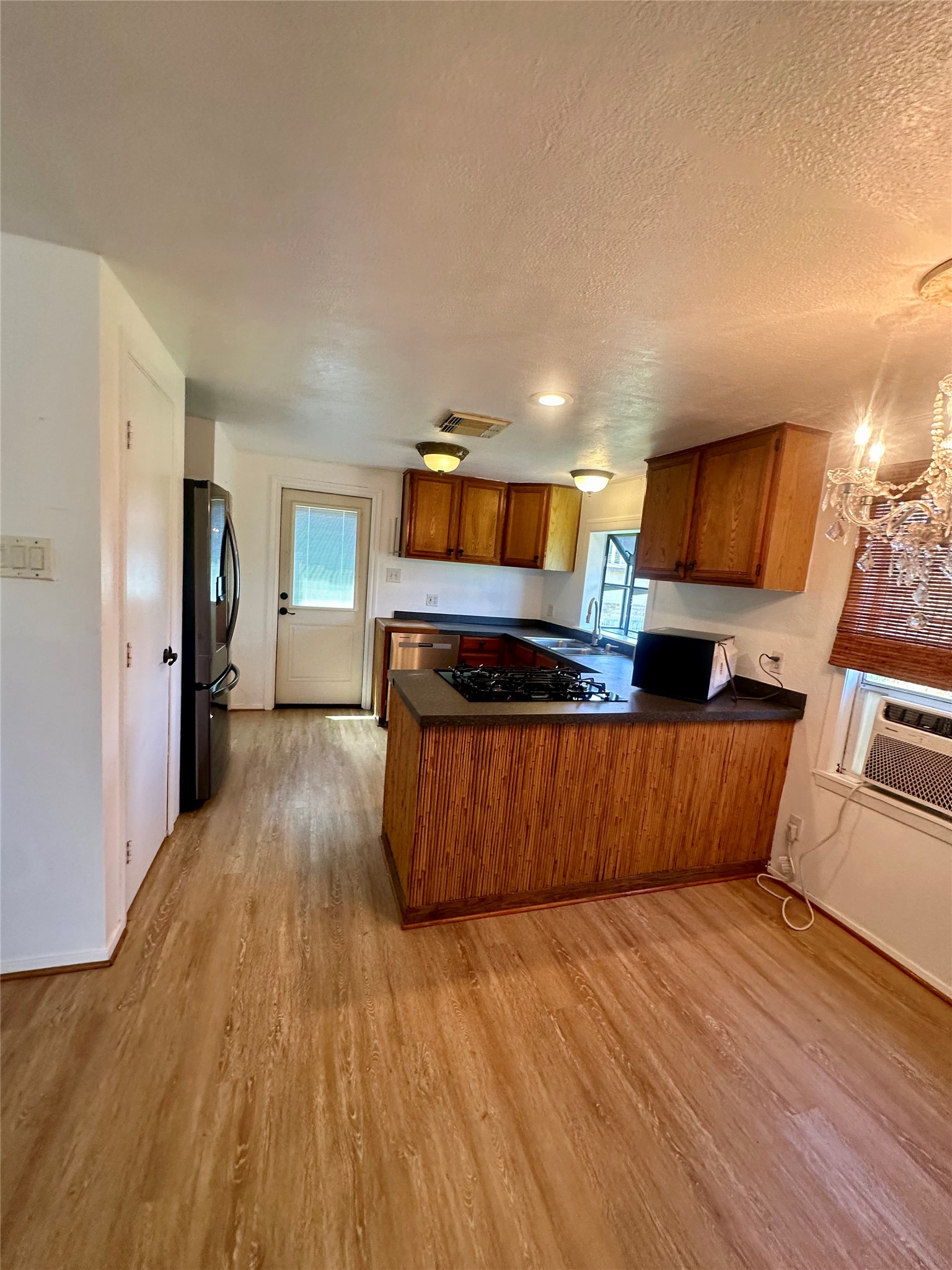 124 7th Street Property Photo 11
