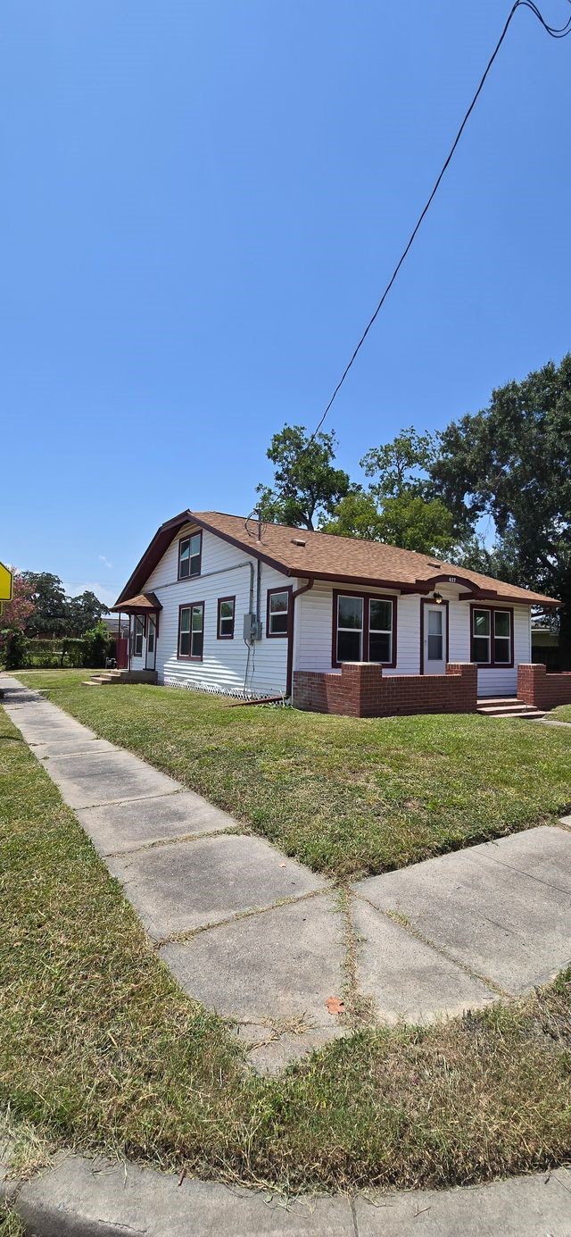 417 E Jack Street Property Photo 3