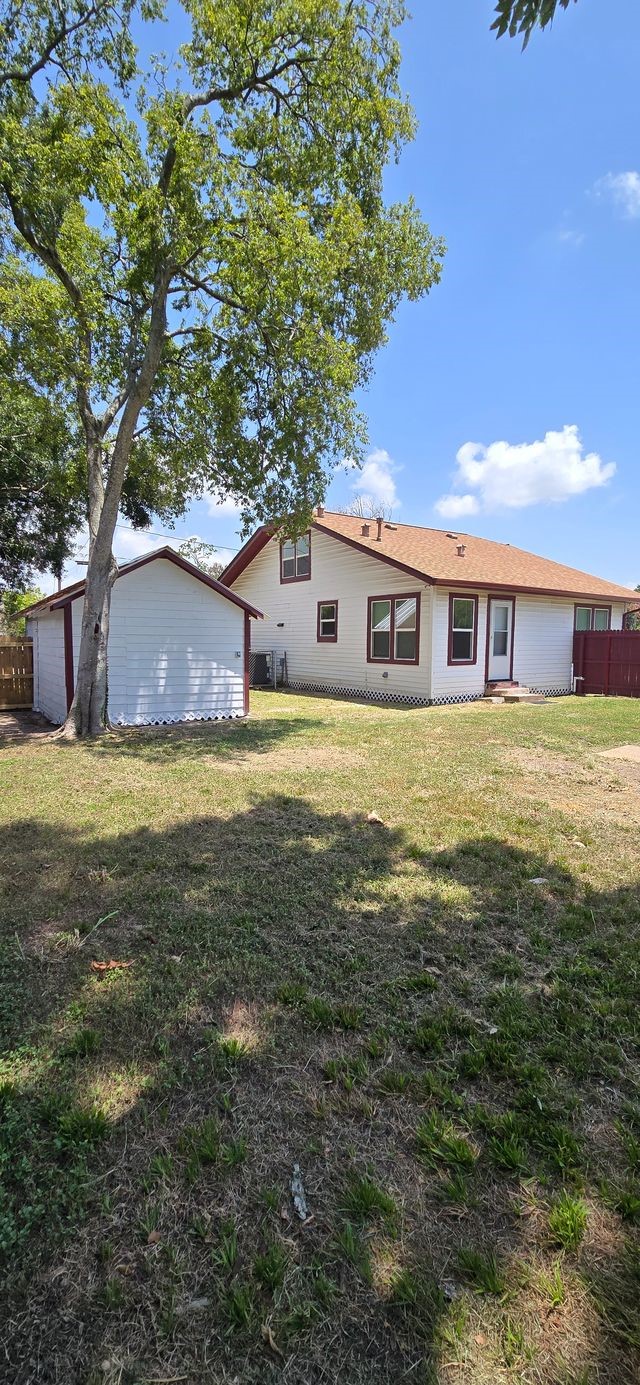 417 E Jack Street Property Photo 32