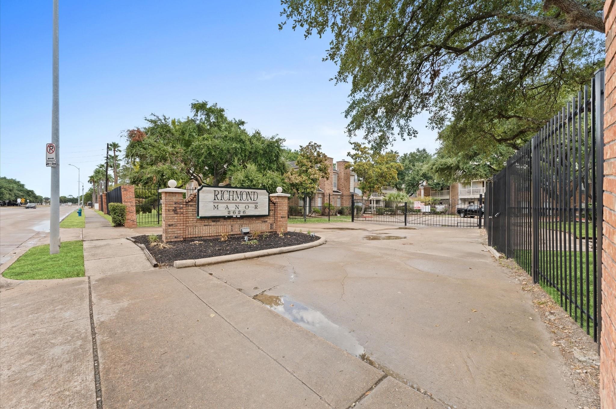 2626 Holly Hall Street 303 Property Photo 16