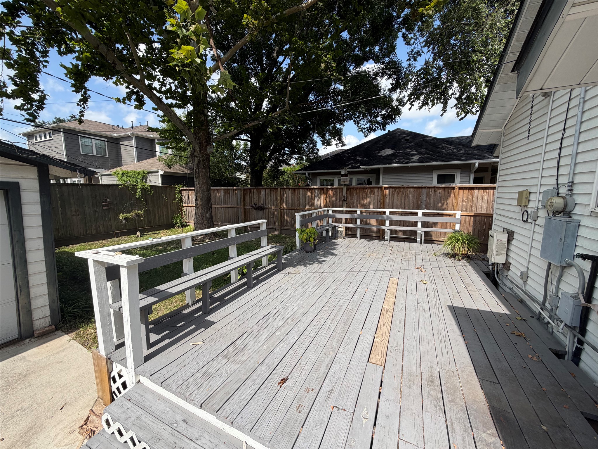 205 E 24th Street Property Photo 11