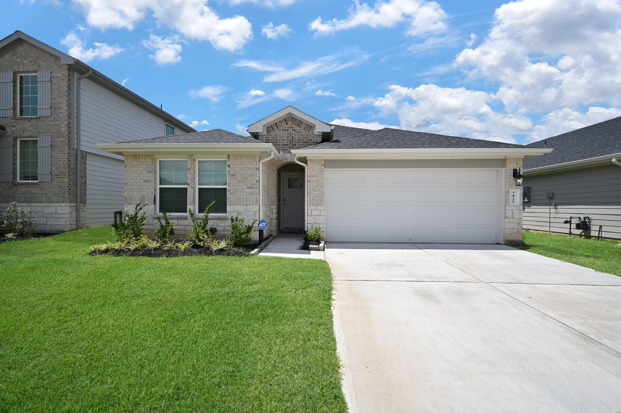 7815 Bel Fiore Drive Property Photo 1