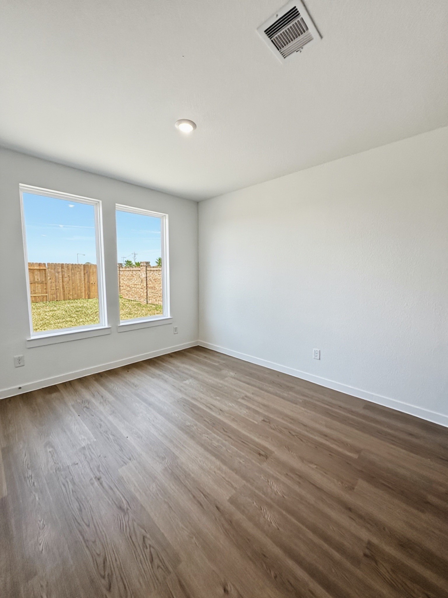 13902 Bay Crest Drive Property Photo 16