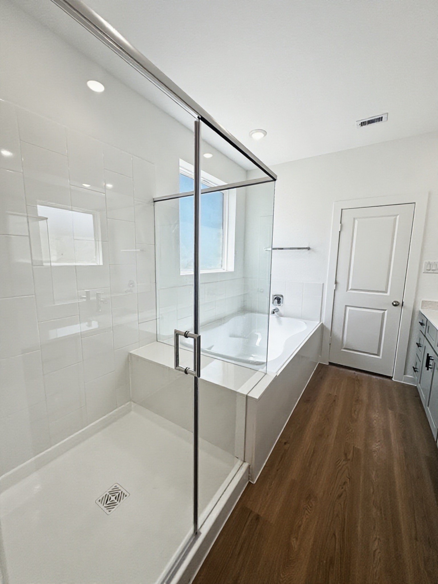 13902 Bay Crest Drive Property Photo 22