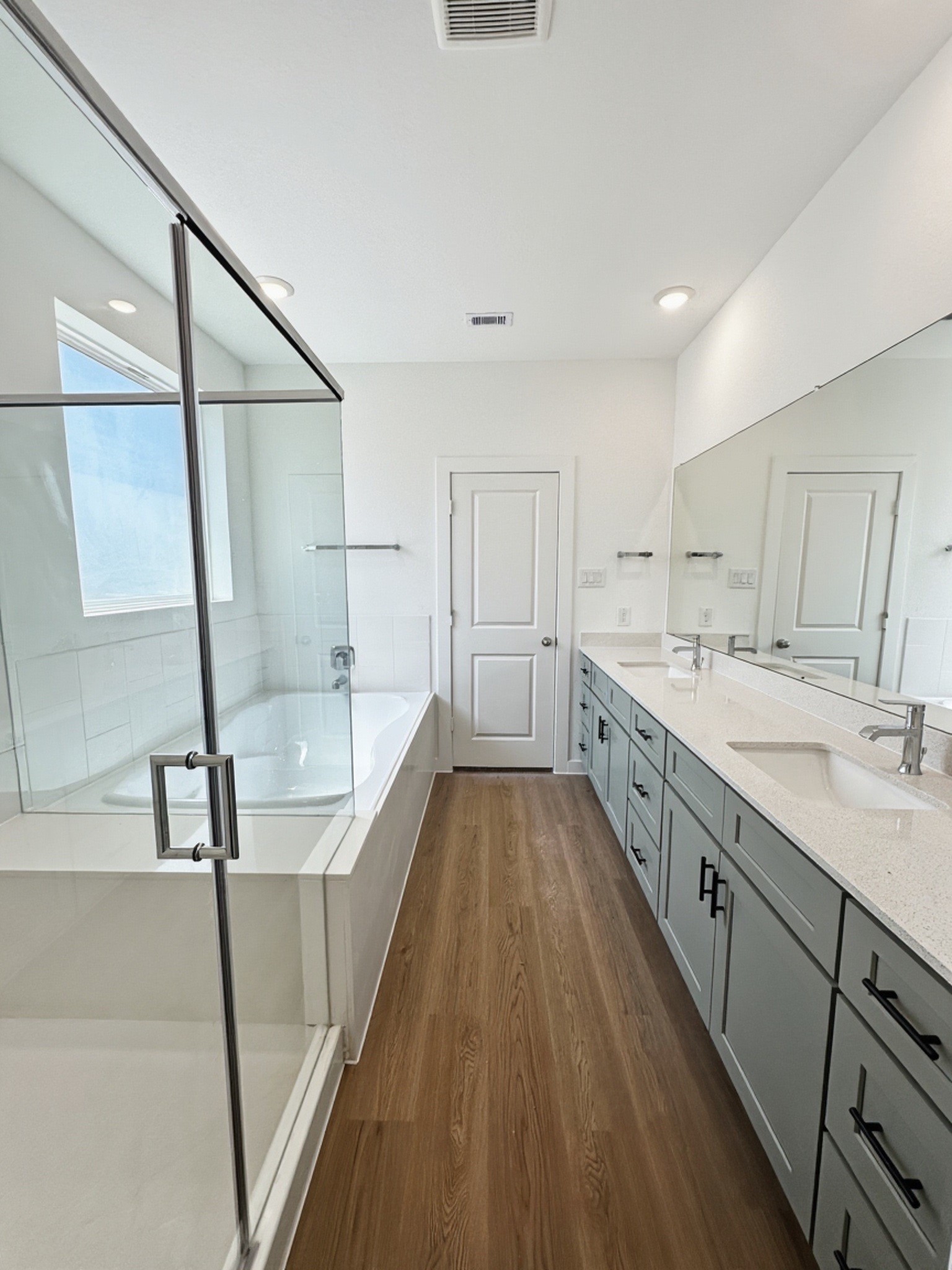 13902 Bay Crest Drive Property Photo 23