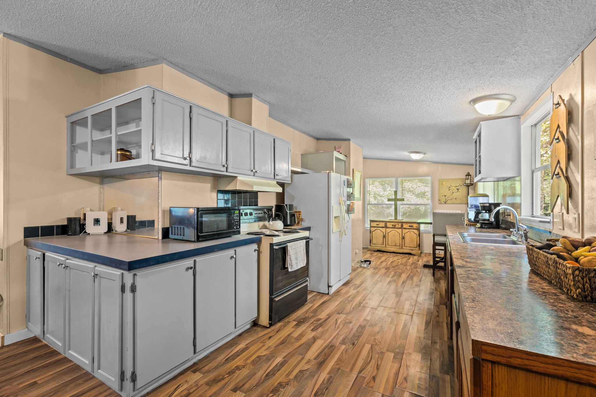 19747 Village Forest Drive Property Photo 6