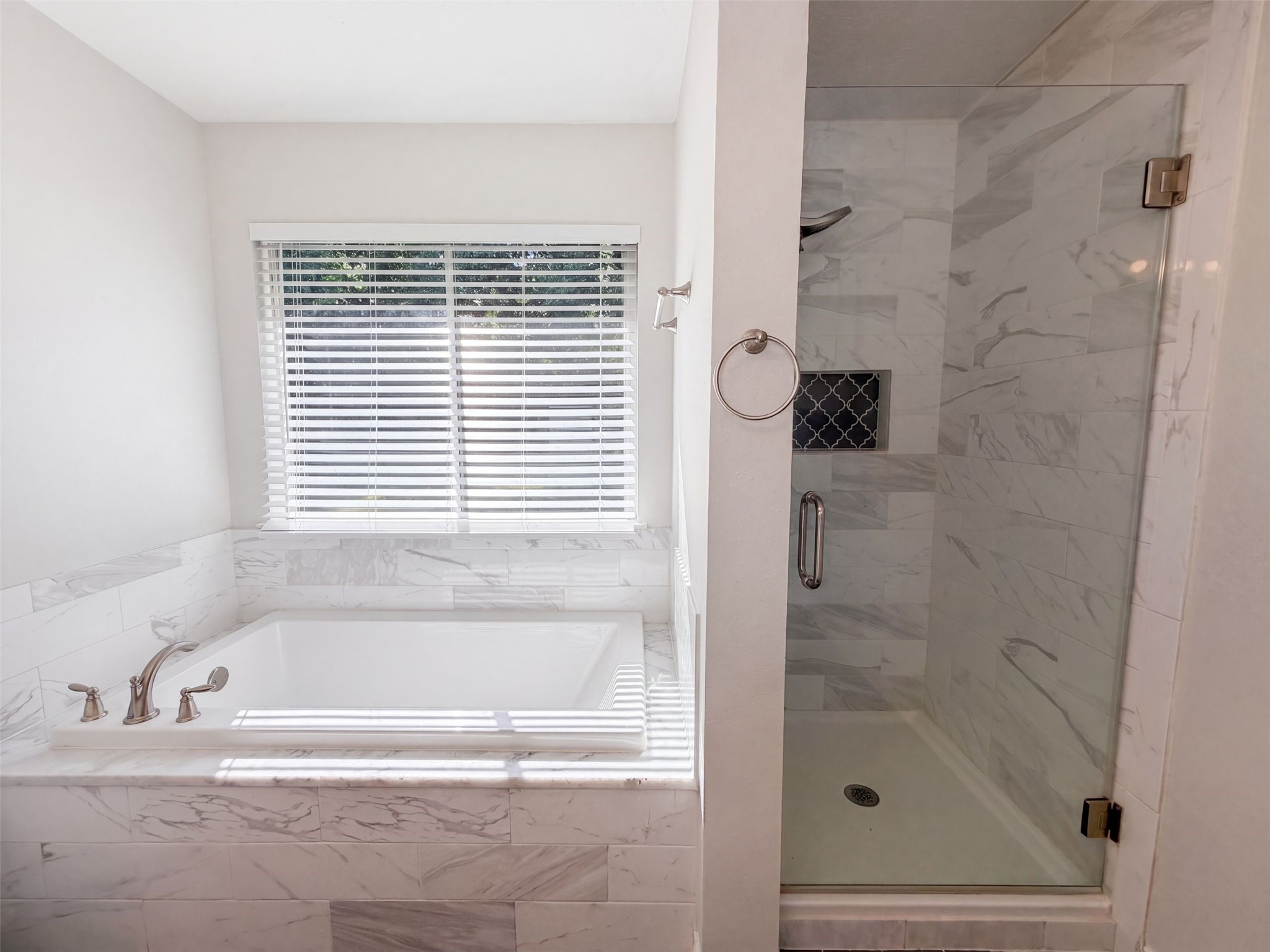 21886 Pinewilde Court Property Photo 7