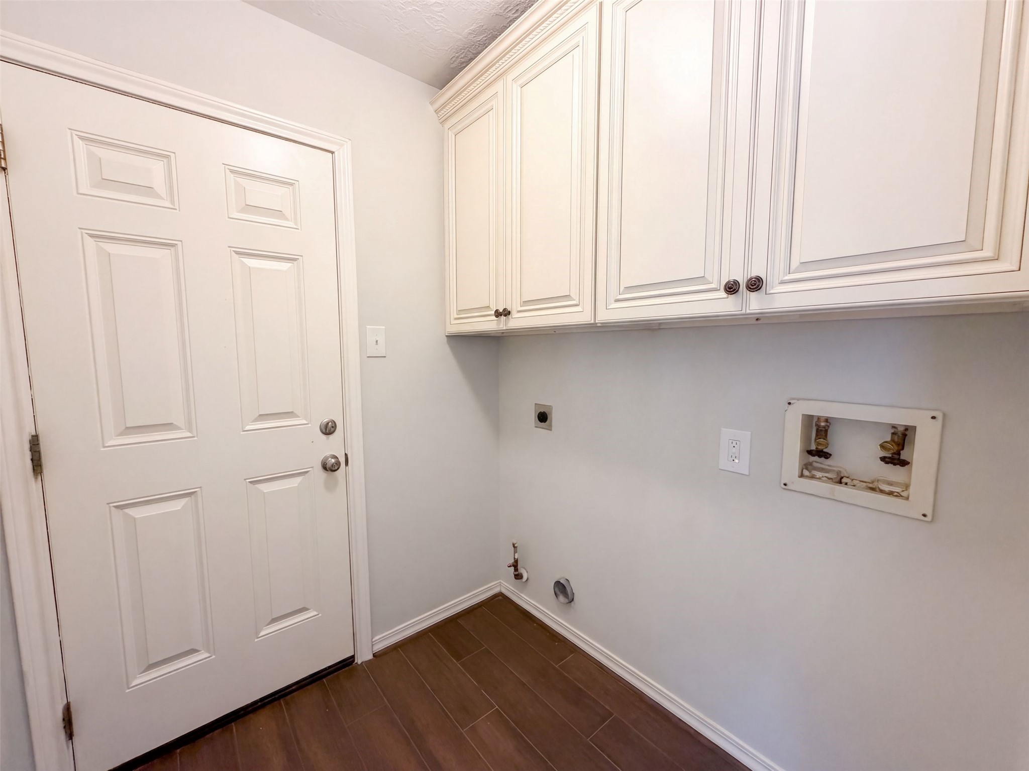21886 Pinewilde Court Property Photo 13