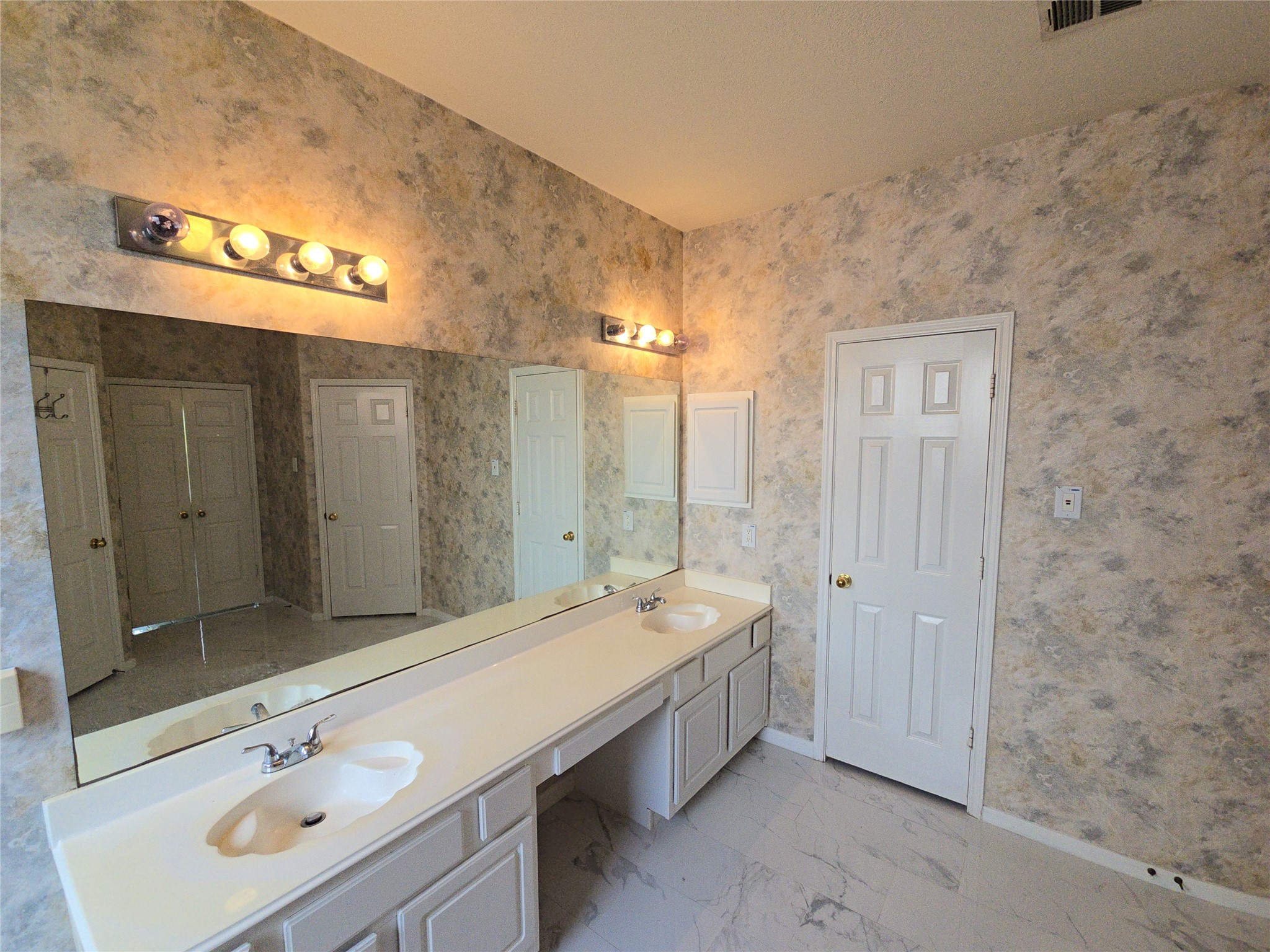 1627 Park Harbor Estates Drive Property Photo 5