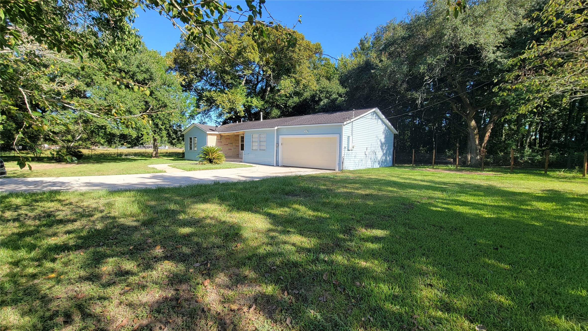 3 Lovers Lane 1409 Property Photo 2