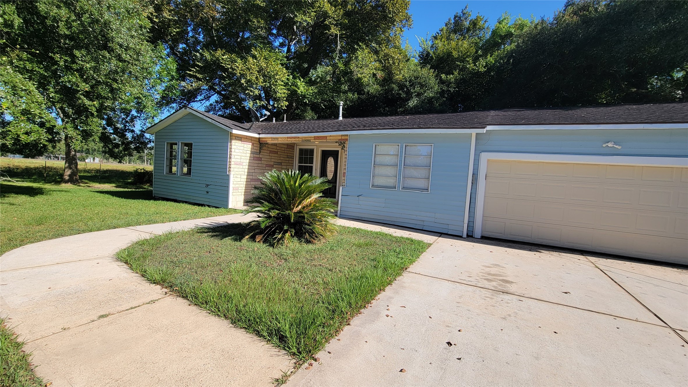 3 Lovers Lane 1409 Property Photo 3
