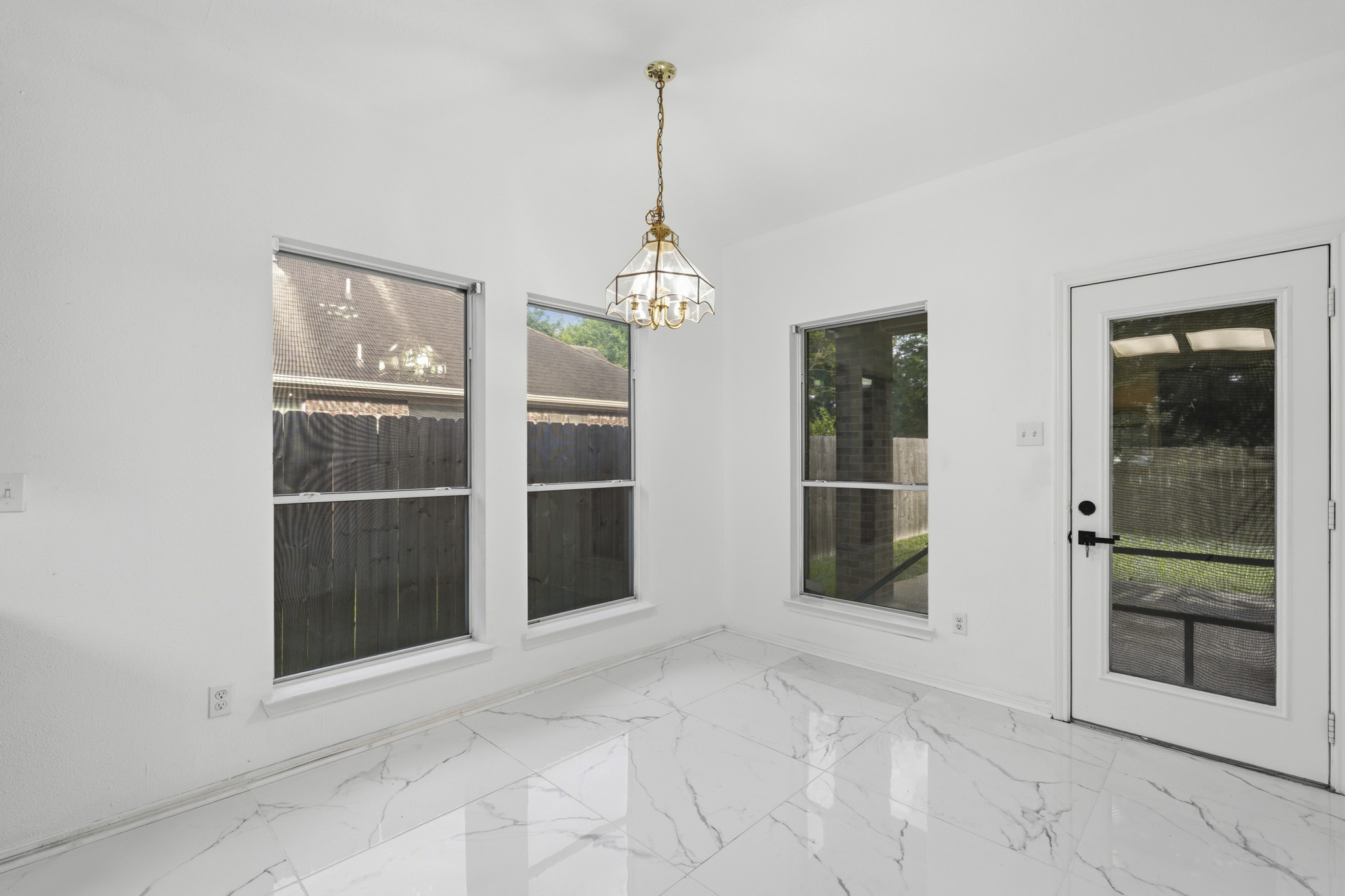 12415 Maily Meadowlane Property Photo 7