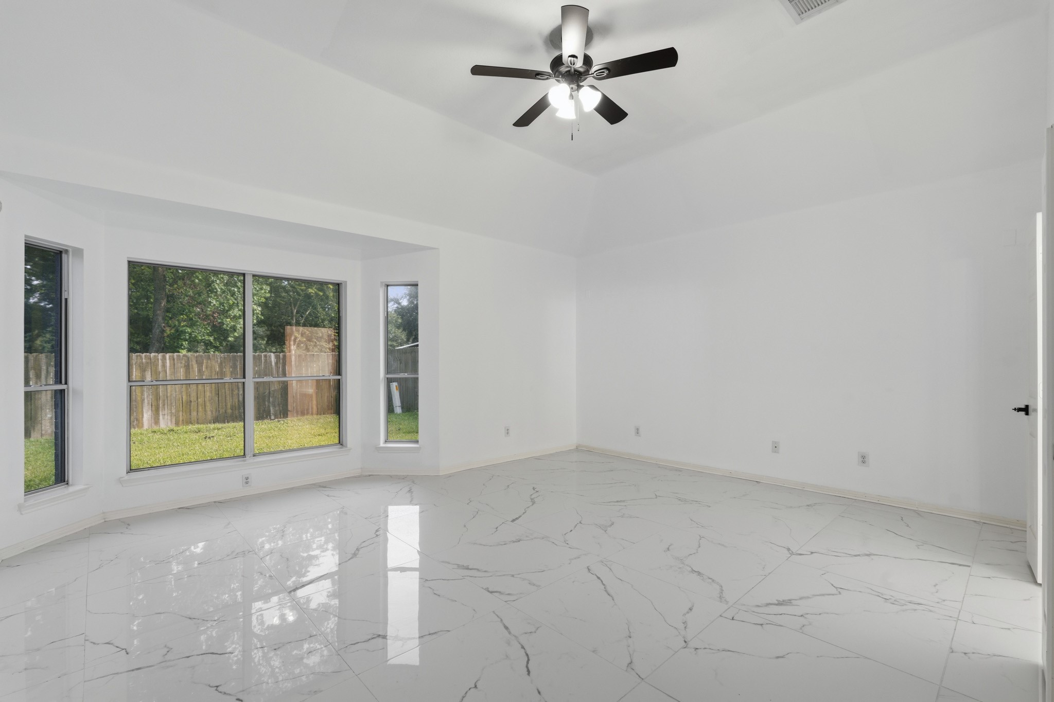 12415 Maily Meadowlane Property Photo 13