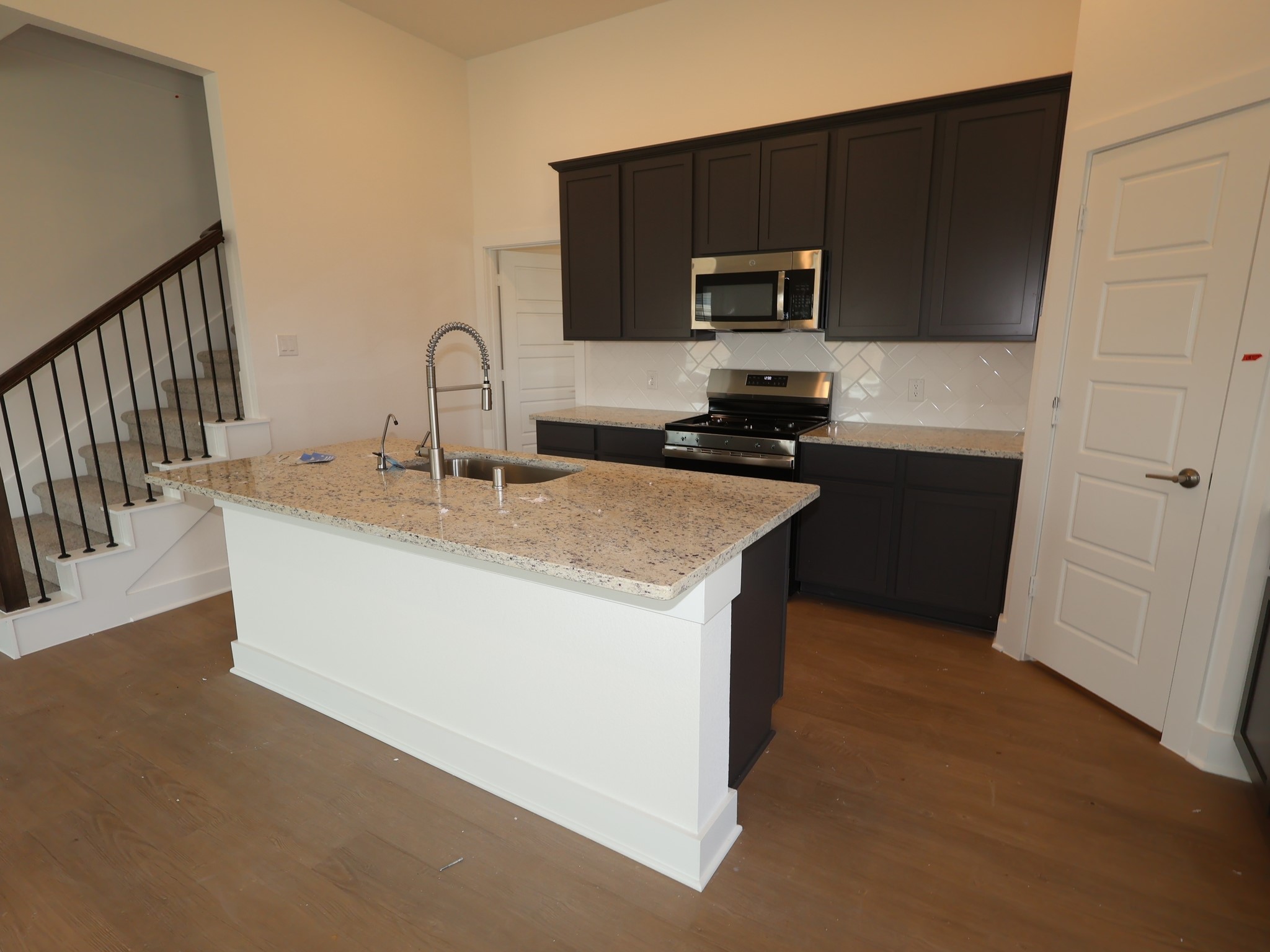5819 Blazing Light Lane Property Photo 4