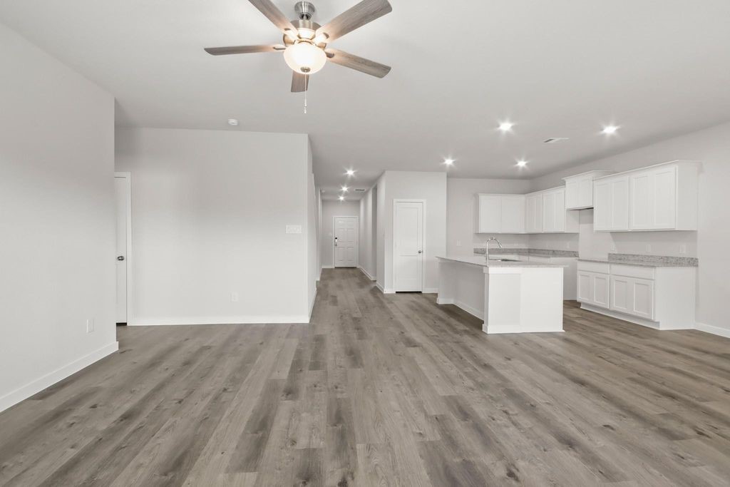 496 Shoreview Drive Property Photo 4