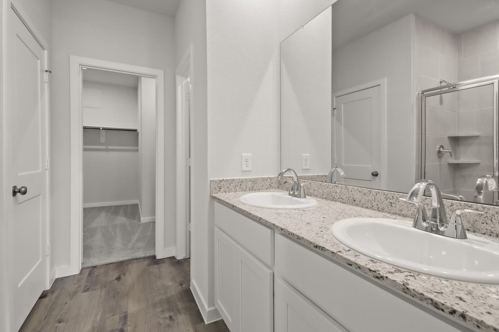 496 Shoreview Drive Property Photo 9