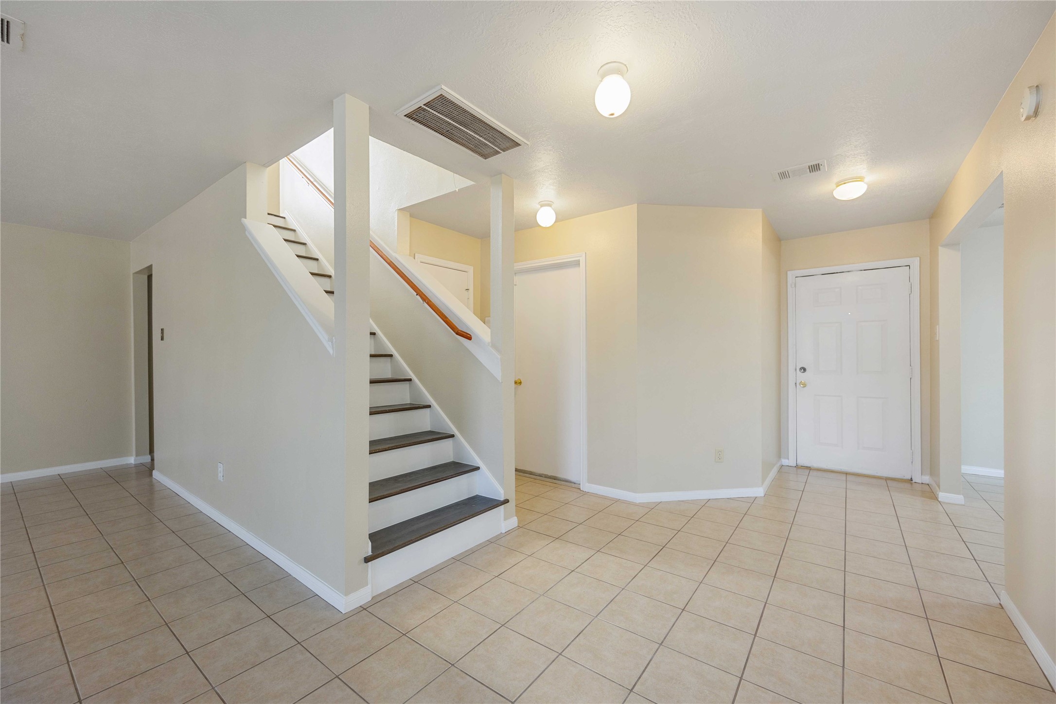 4806 Cotton Ridge Trail Property Photo 4