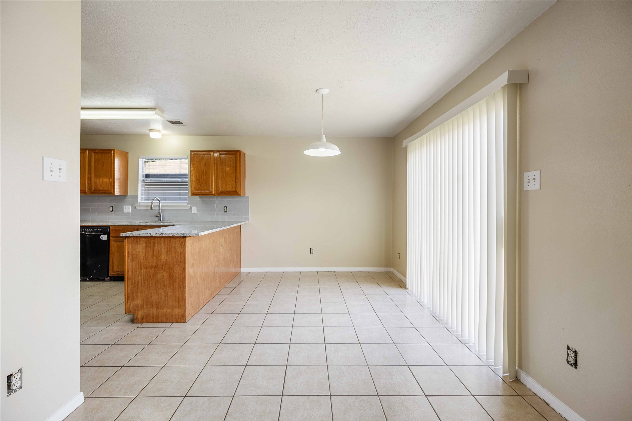 4806 Cotton Ridge Trail Property Photo 9