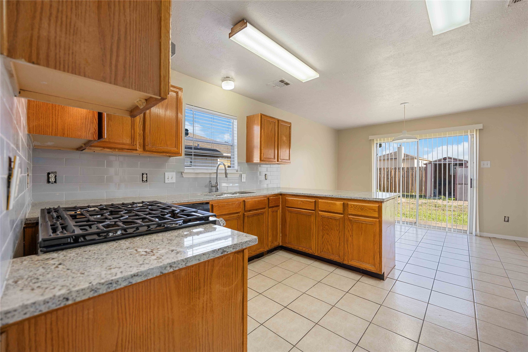 4806 Cotton Ridge Trail Property Photo 11