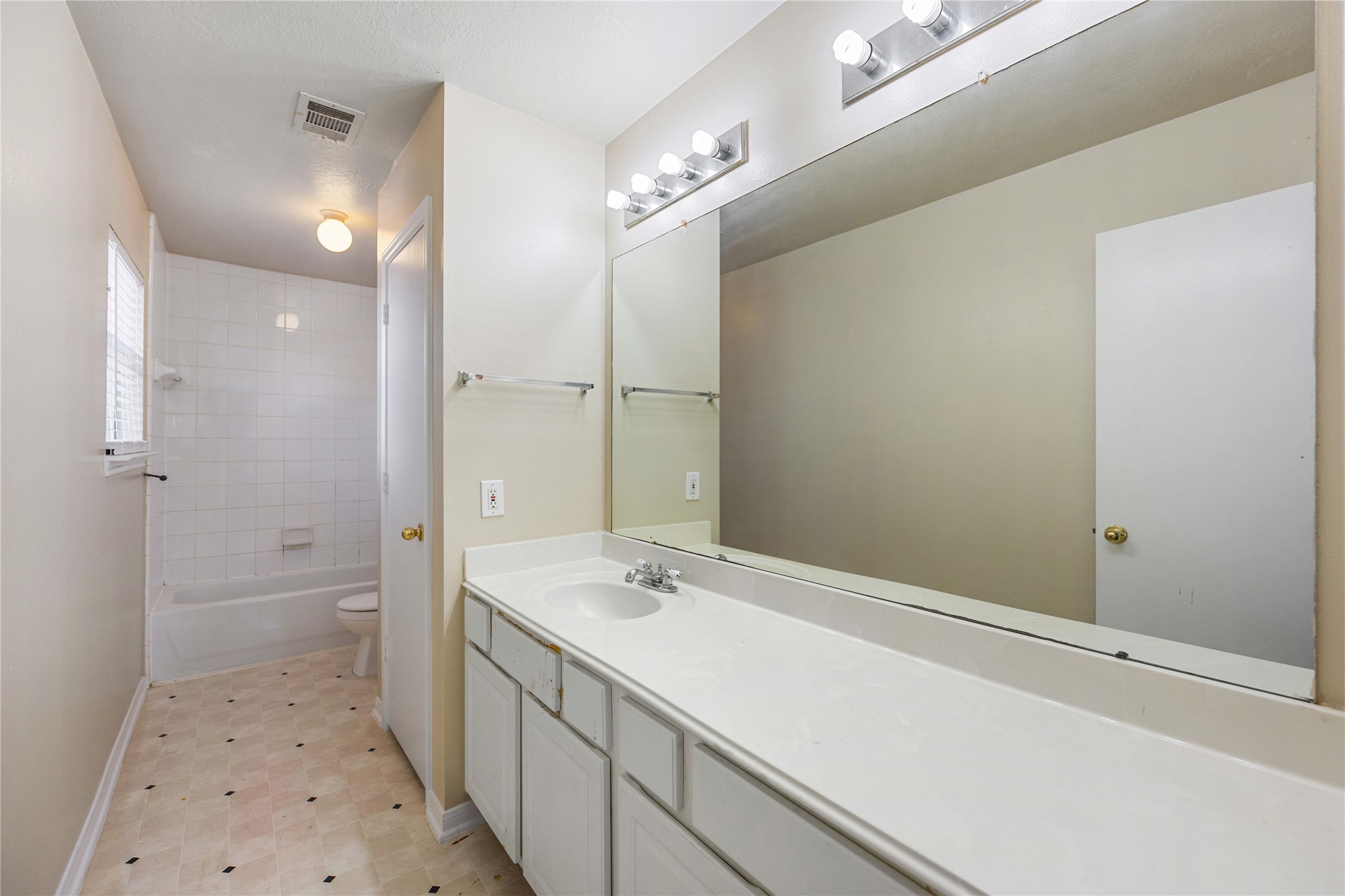 4806 Cotton Ridge Trail Property Photo 26