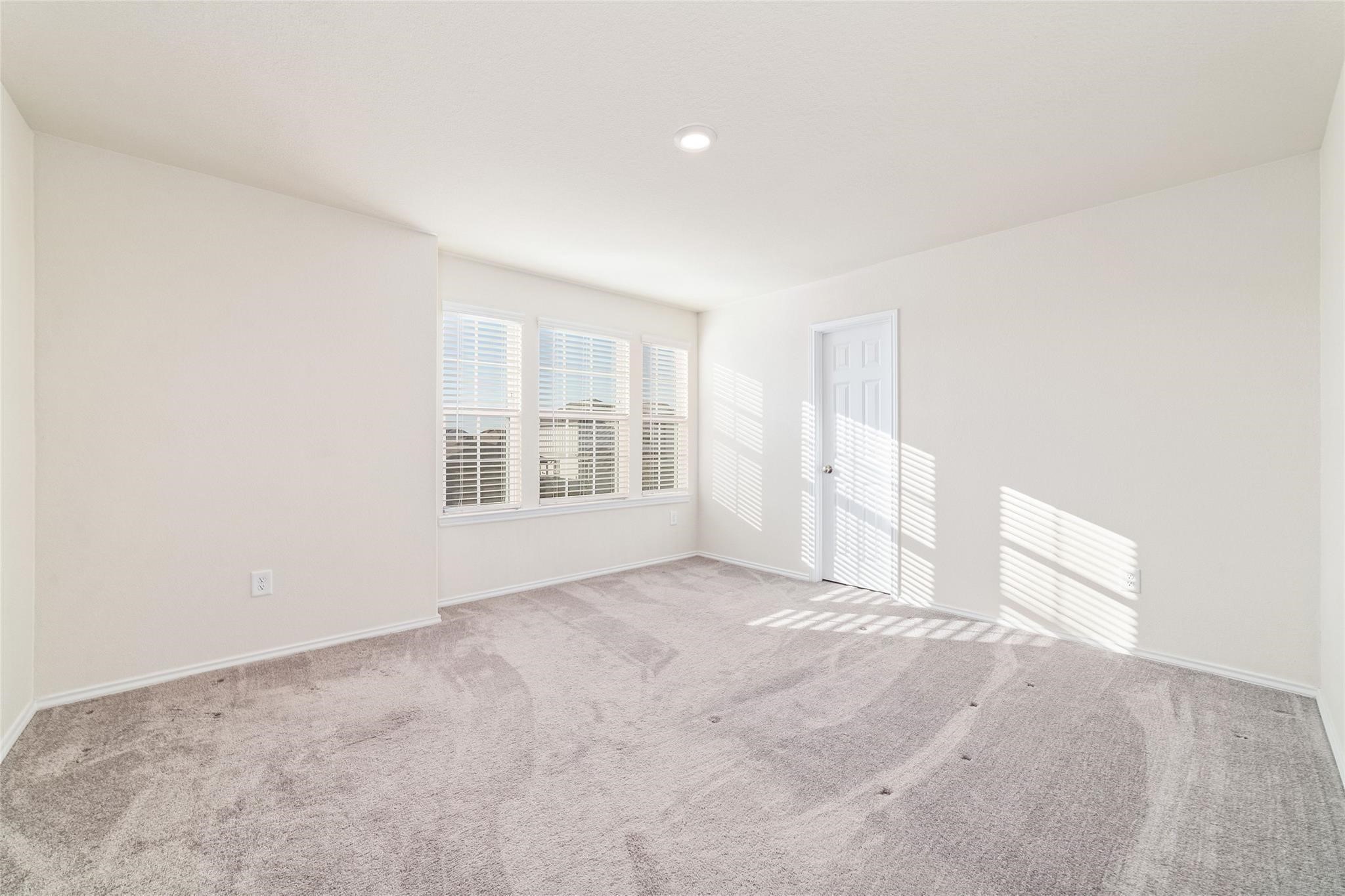 5810 Dry Brush Place Property Photo 13