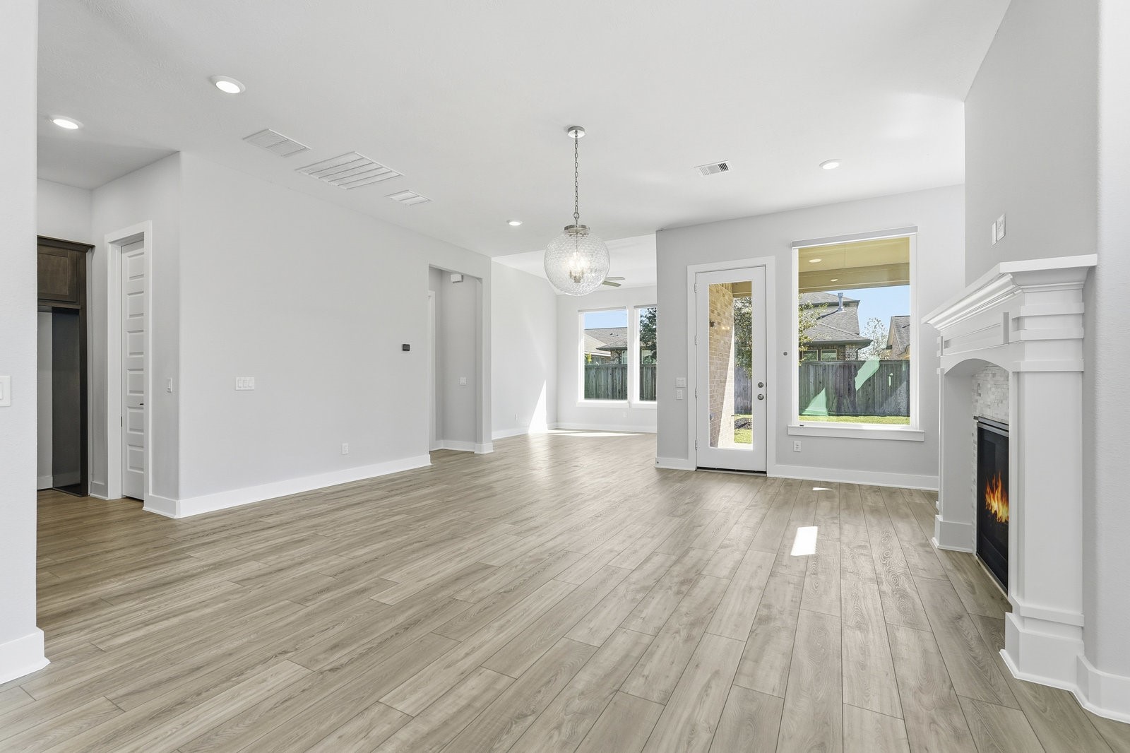 15822 Pilot Knob Drive Property Photo 10