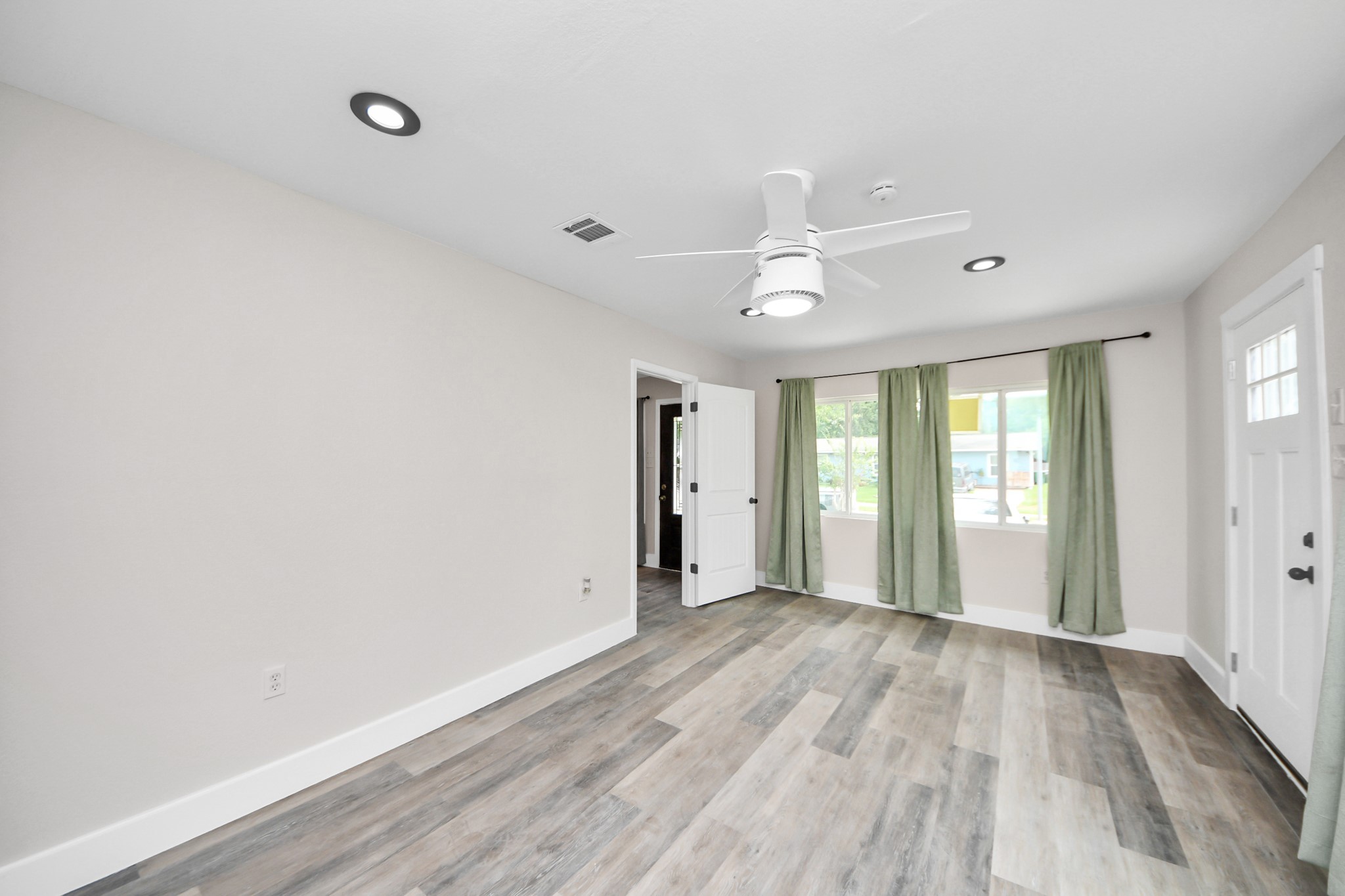 5903 Belneath Street A Property Photo 14