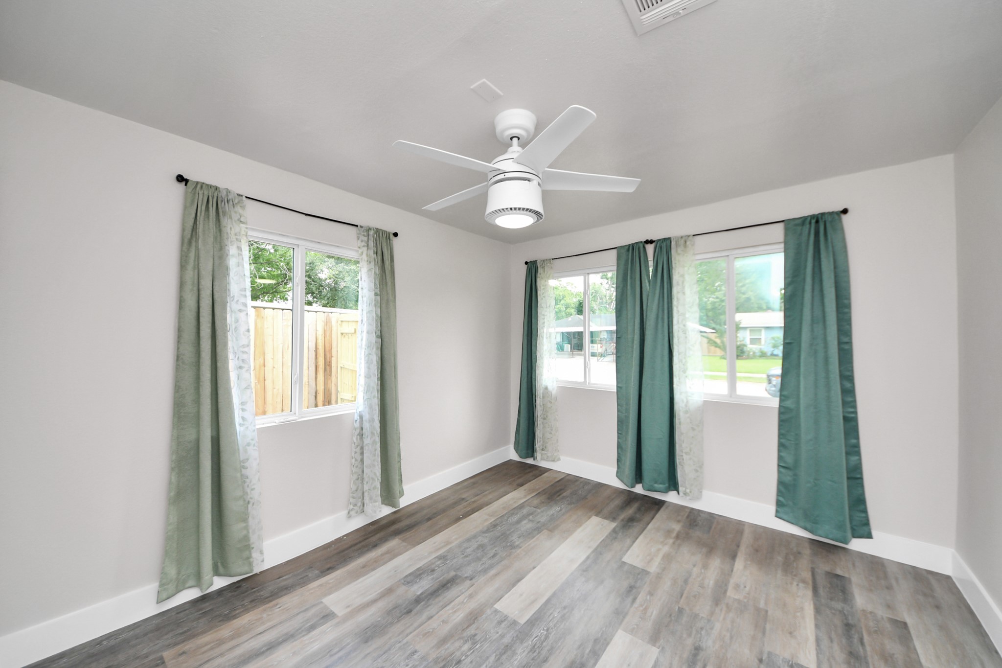 5903 Belneath Street A Property Photo 19
