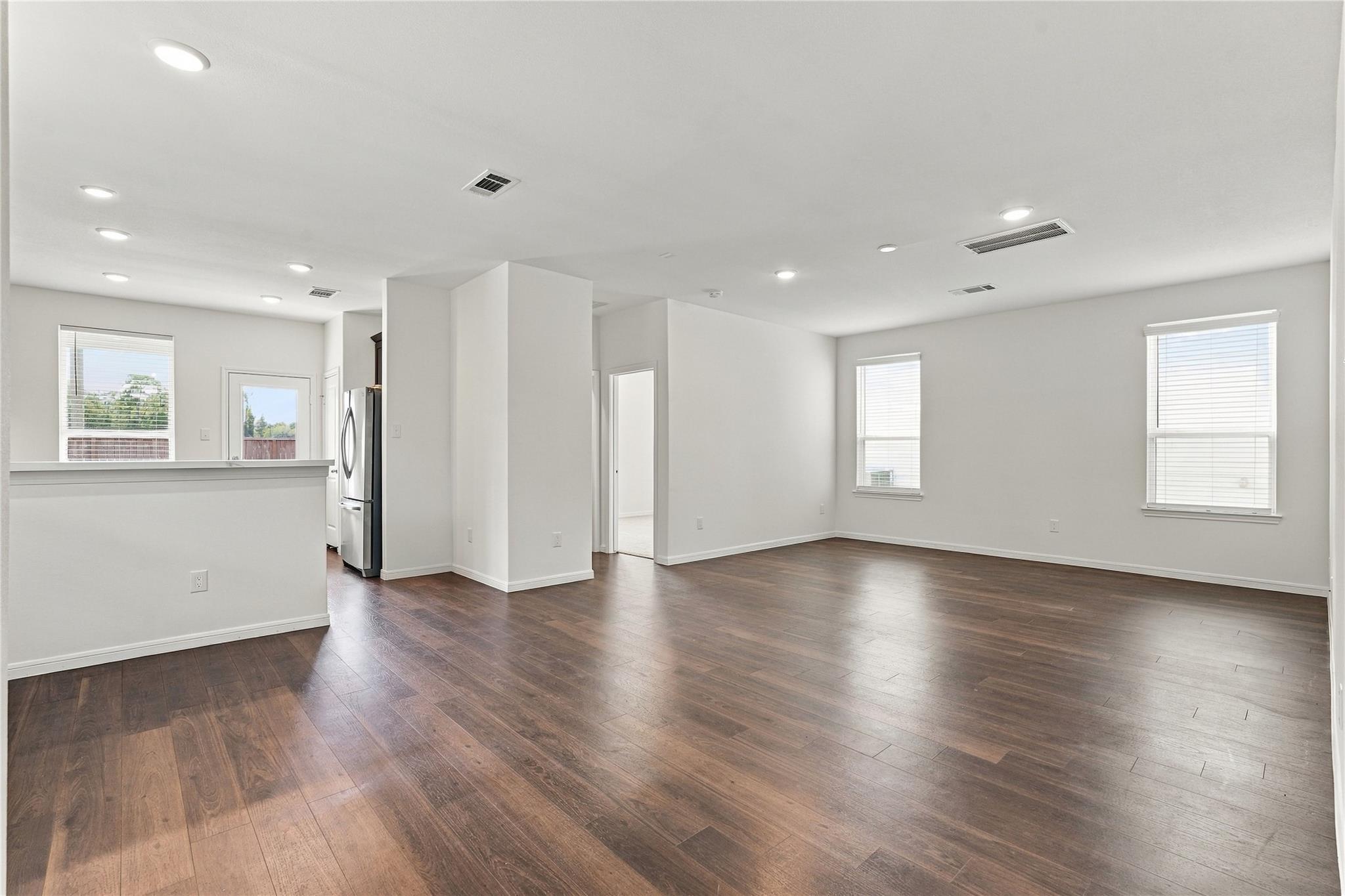 21522 Austell Pond Drive Property Photo 4