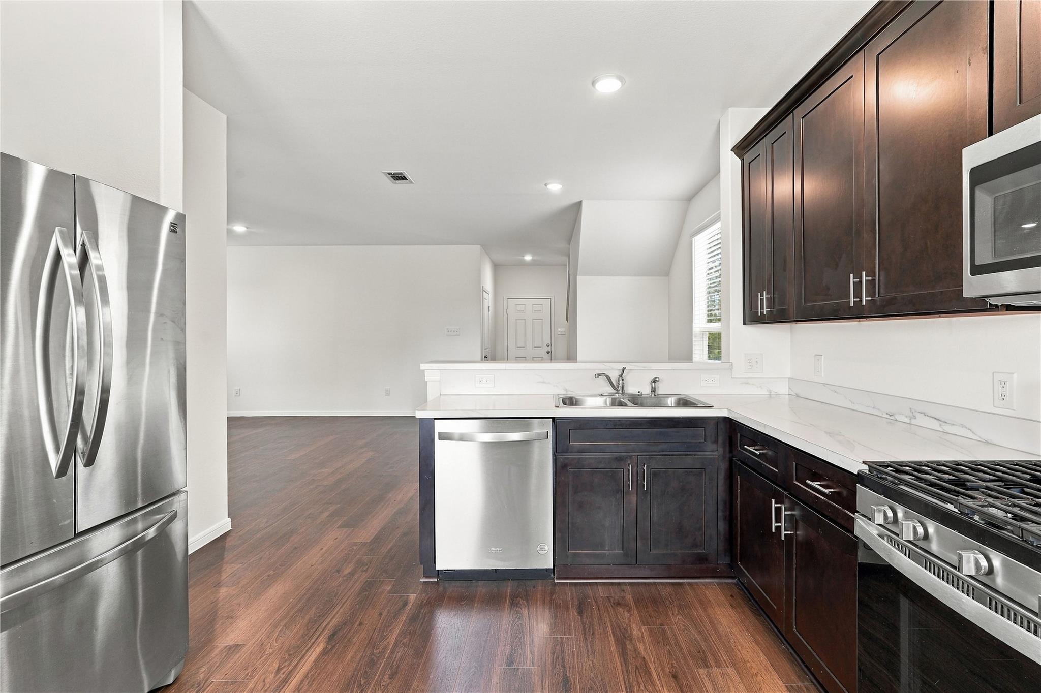 21522 Austell Pond Drive Property Photo 8